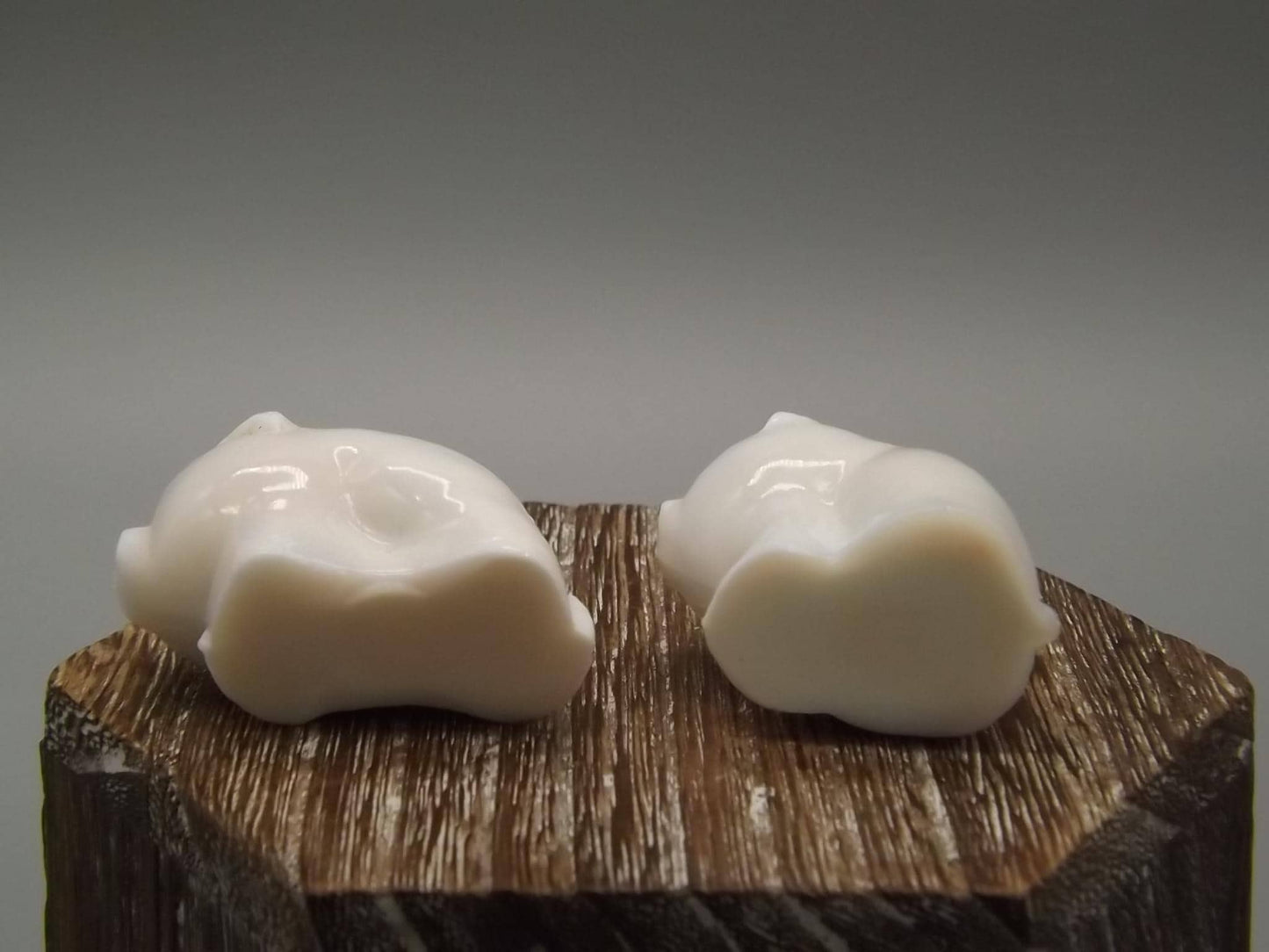 Heisey by Imperial white milk glass standing and sitting piglets set.