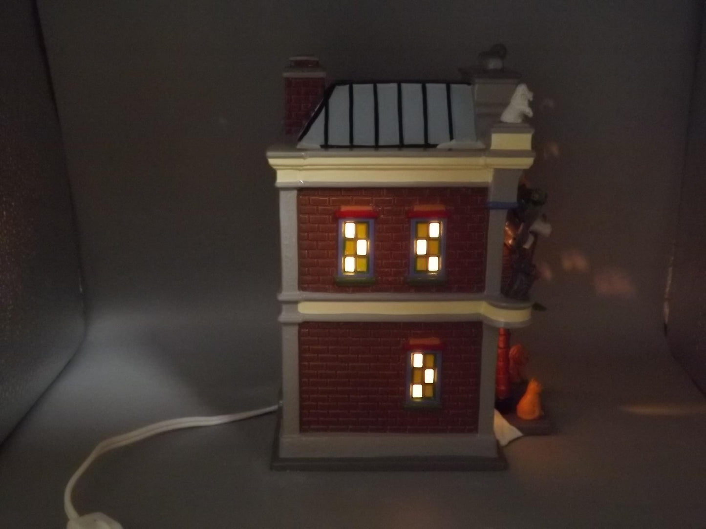 Vintage Snow Village "Noah's Stuffed Animals" Illuminated building seasonal display village scene. With box.