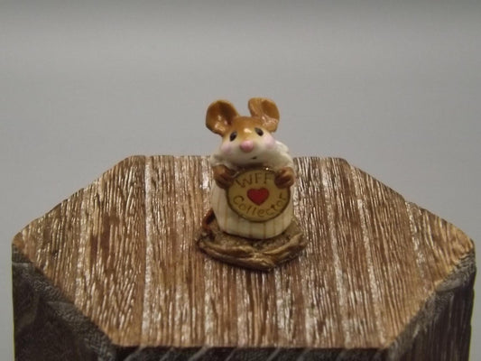Vintage Wee Forest Folk Mouse Figurine: The Collector's Piece (1998) Hand Painted