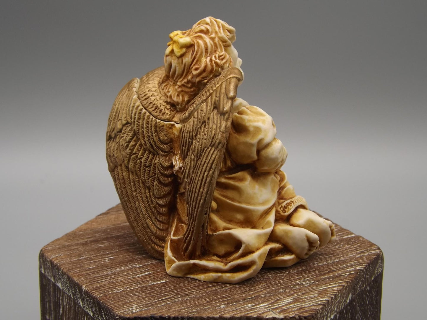 Harmony Kingdom Angelique Jest Figurine: Joi De Vivre, 1996 Retired Edition