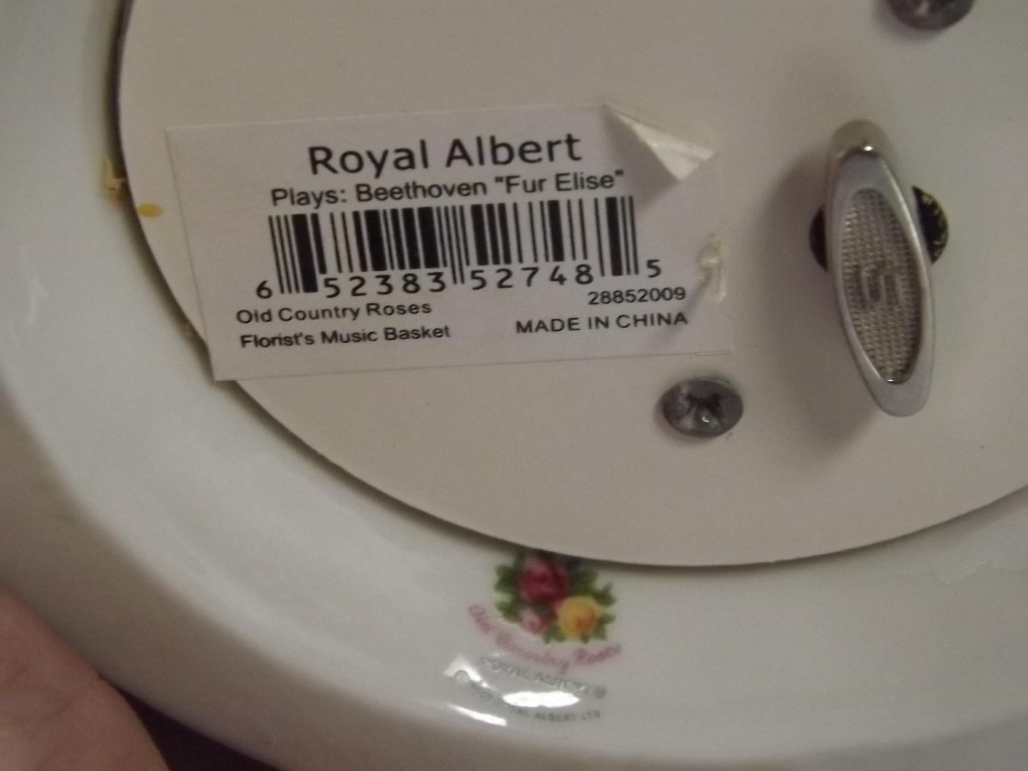 Vintage 1962 Royal Albert "Florist's Music Basket" plays Beethoven's Fur Elise"