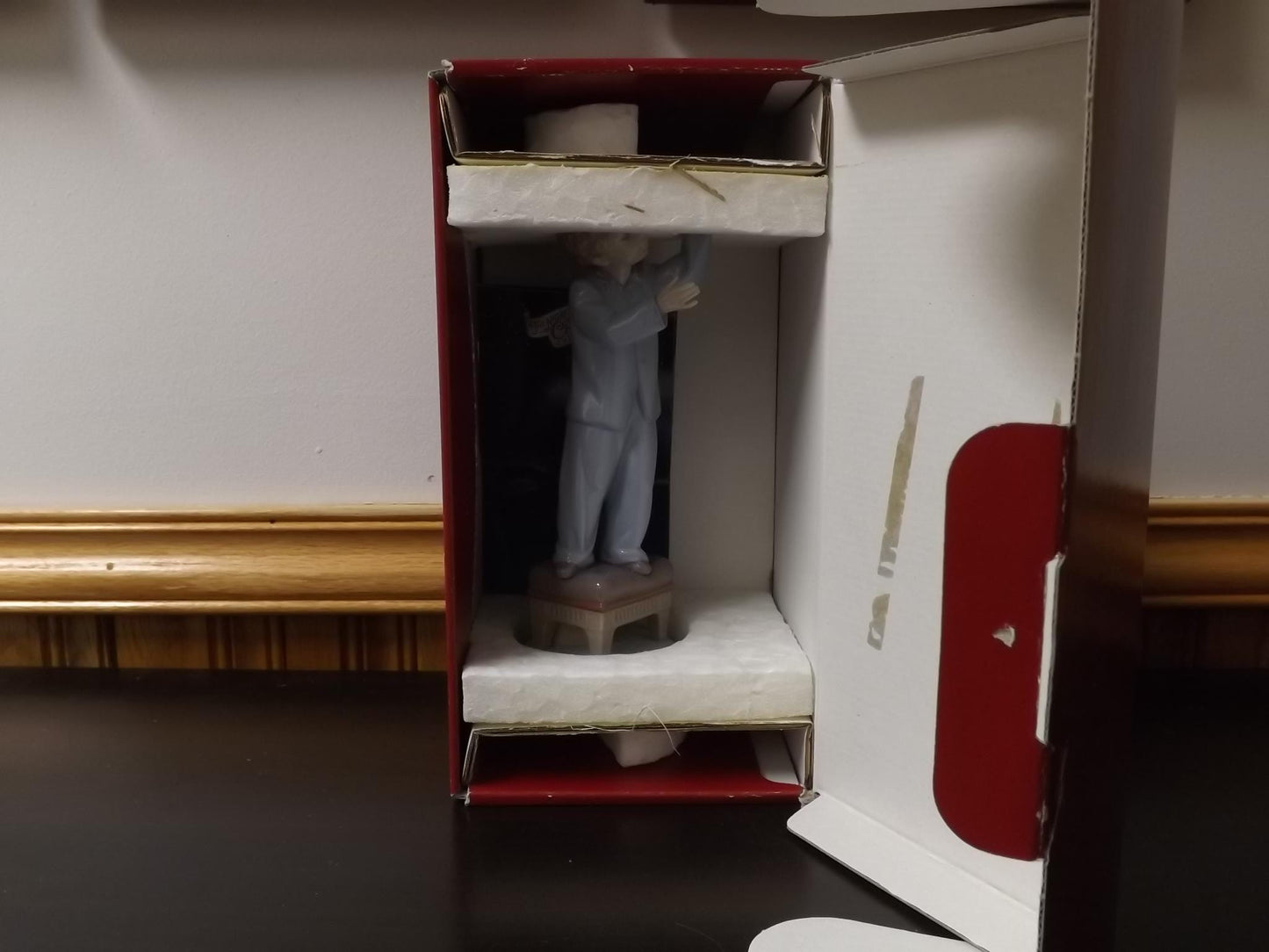 Vintage Lladro "I Love Christmas" Figurine #6672 (2000) with Box.