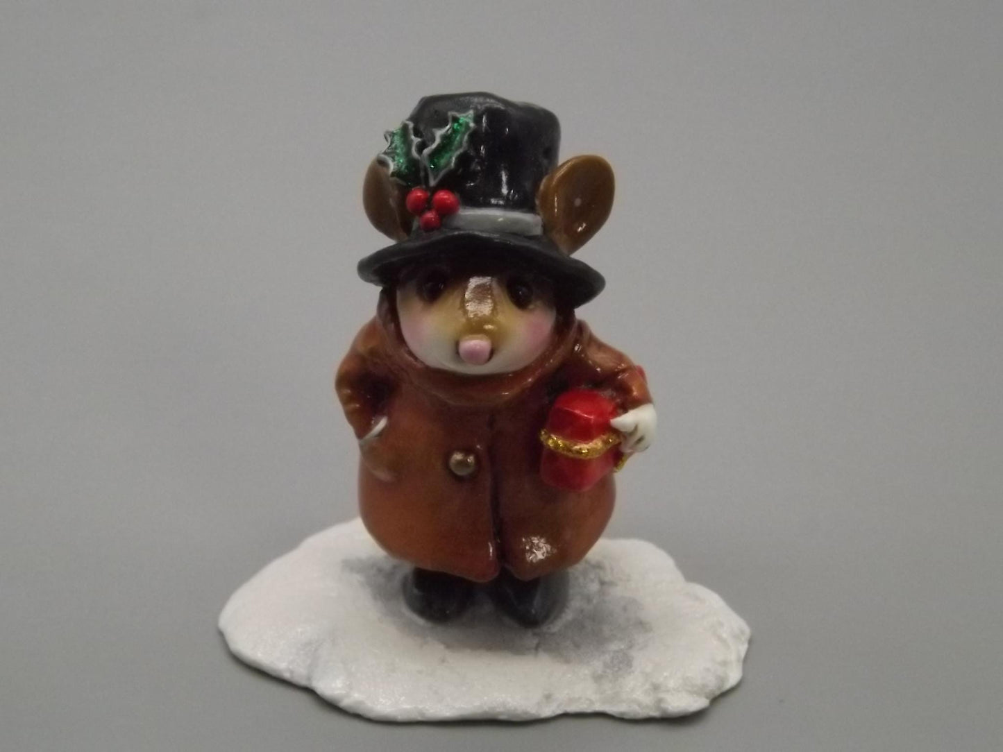 Rare Wee Forest Folk Mouse Figurine: "Squire of Micester" Christmas Present