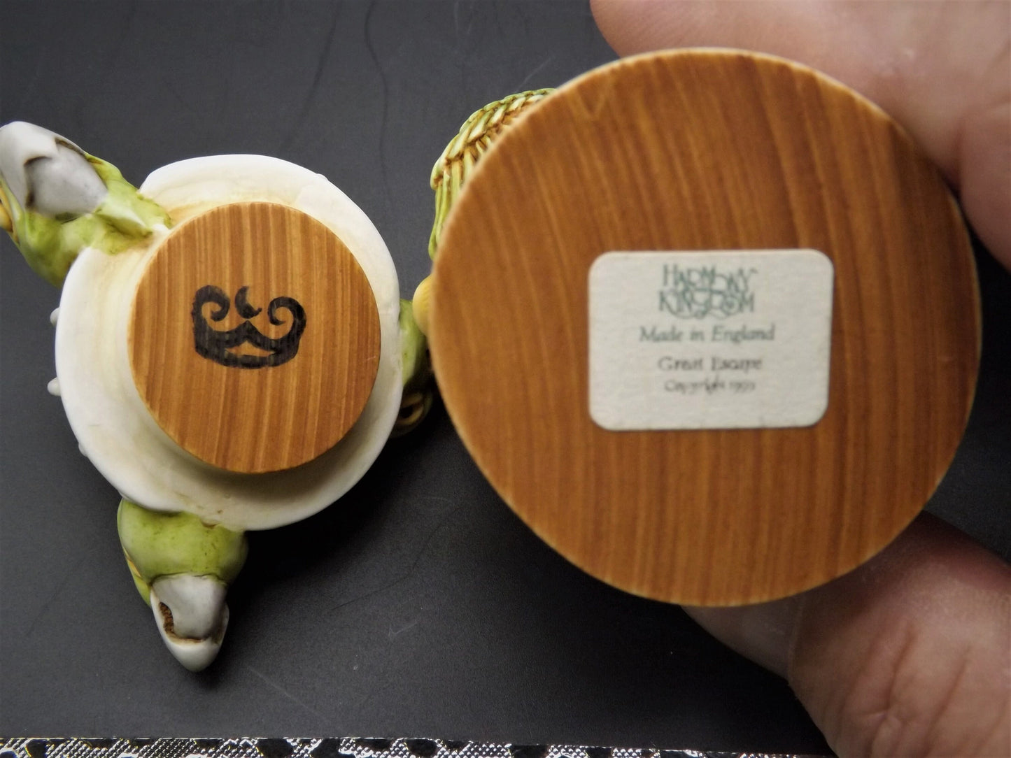 Retired 1999 Harmony Kingdom "Great Escape" Jest Figurine TJBPV1 with original box. Excellent condition.