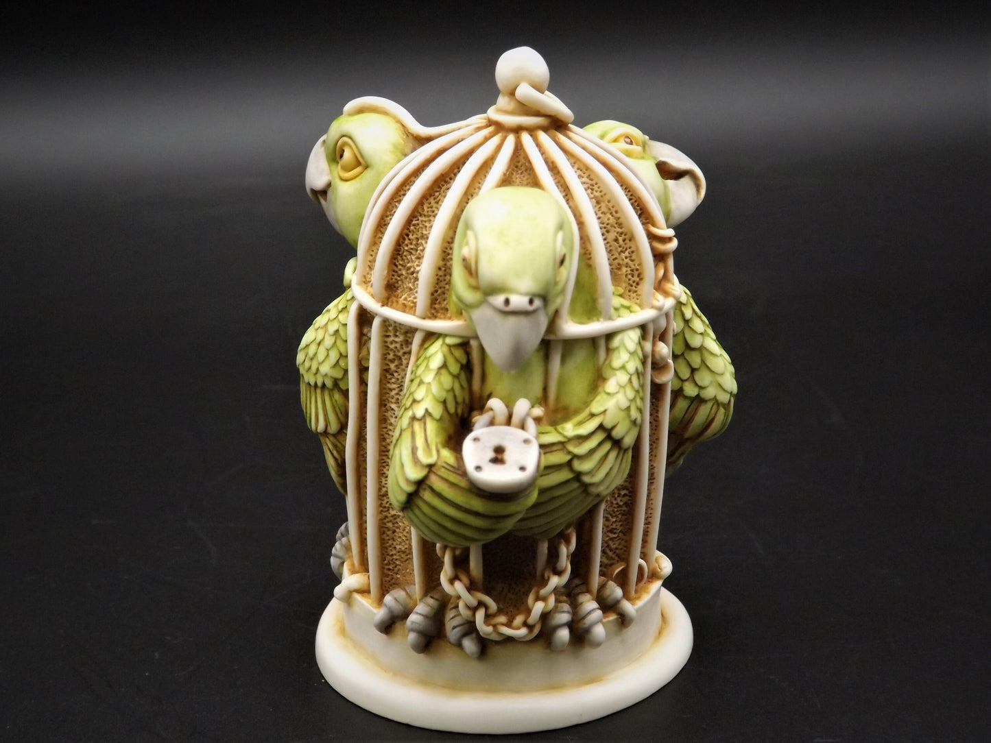 Retired 1999 Harmony Kingdom "Great Escape" Jest Figurine TJBPV1 with original box. Excellent condition.