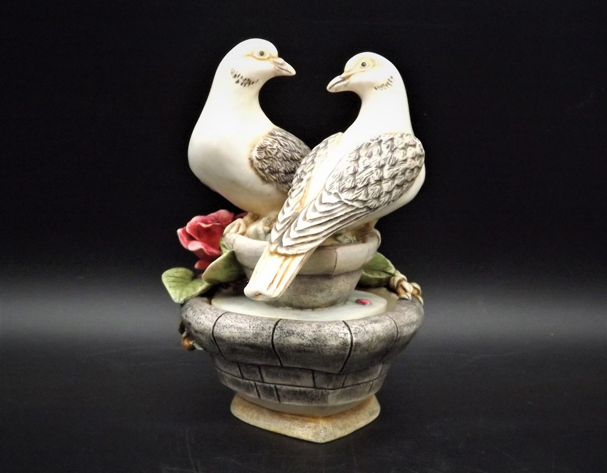 Harmony Kingdom Love and Peace Figurine: Special Edition with Box