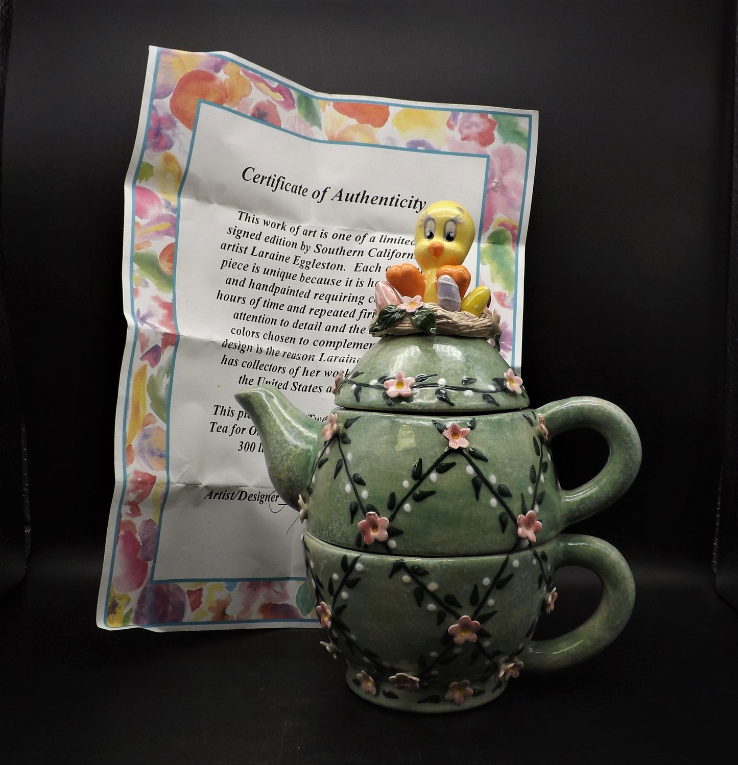 Laraine Eggleston Tweety Teapot: Warner Bros. Limited Edition