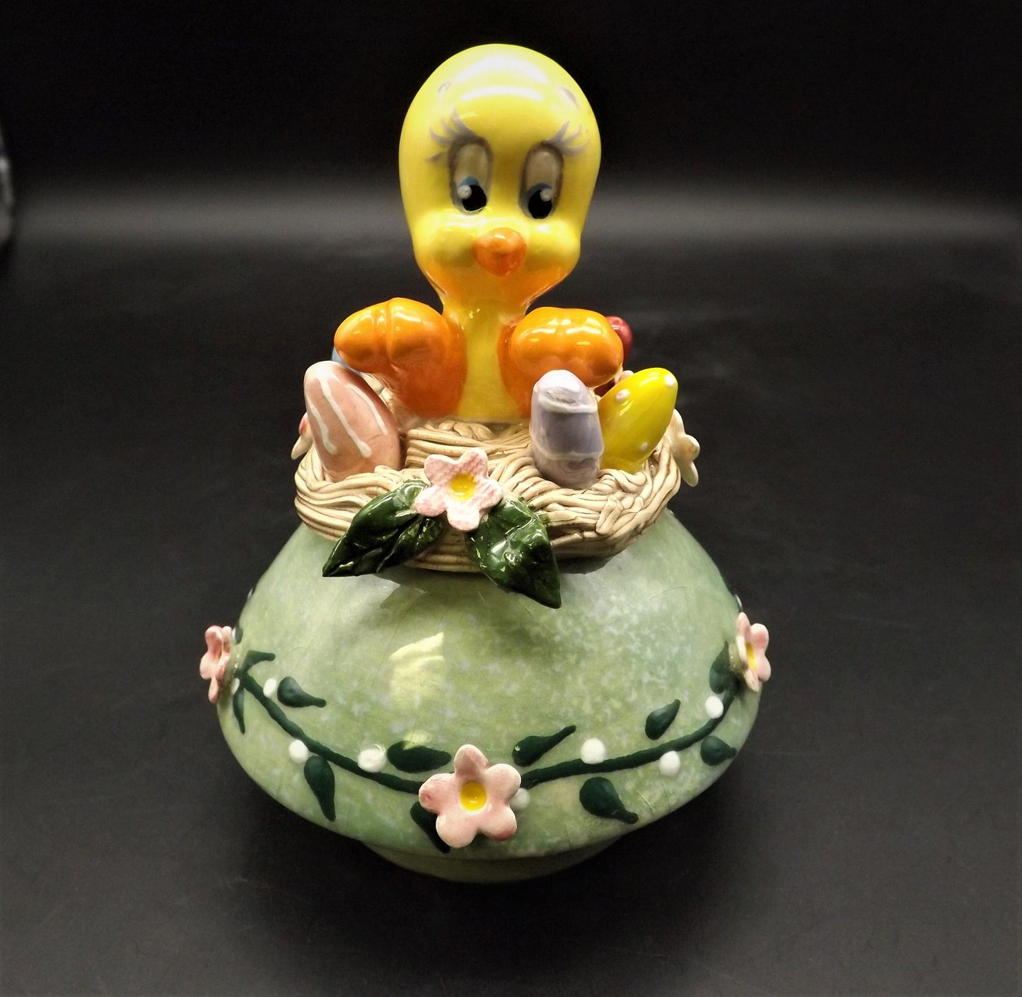Laraine Eggleston Tweety Teapot: Warner Bros. Limited Edition