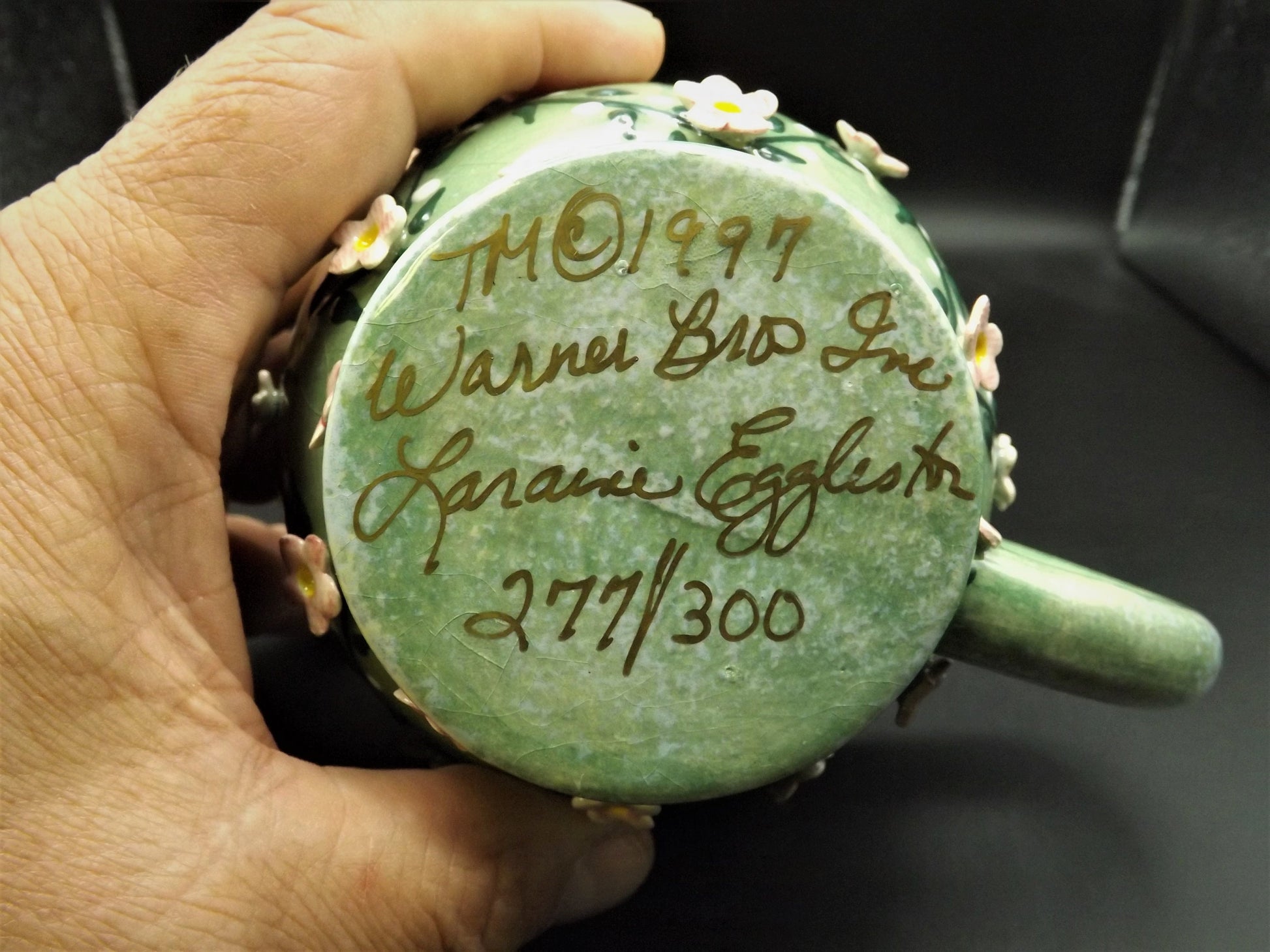 Laraine Eggleston Tweety Teapot: Warner Bros. Limited Edition