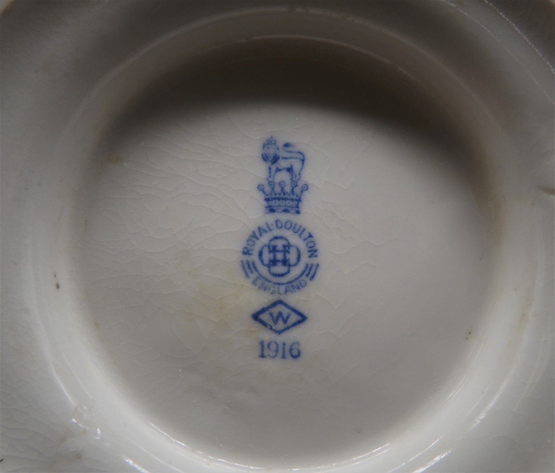 Very Rare Vintage Royal Doulton Bone China King George V Pitcher from 1916. Small chip on base.
