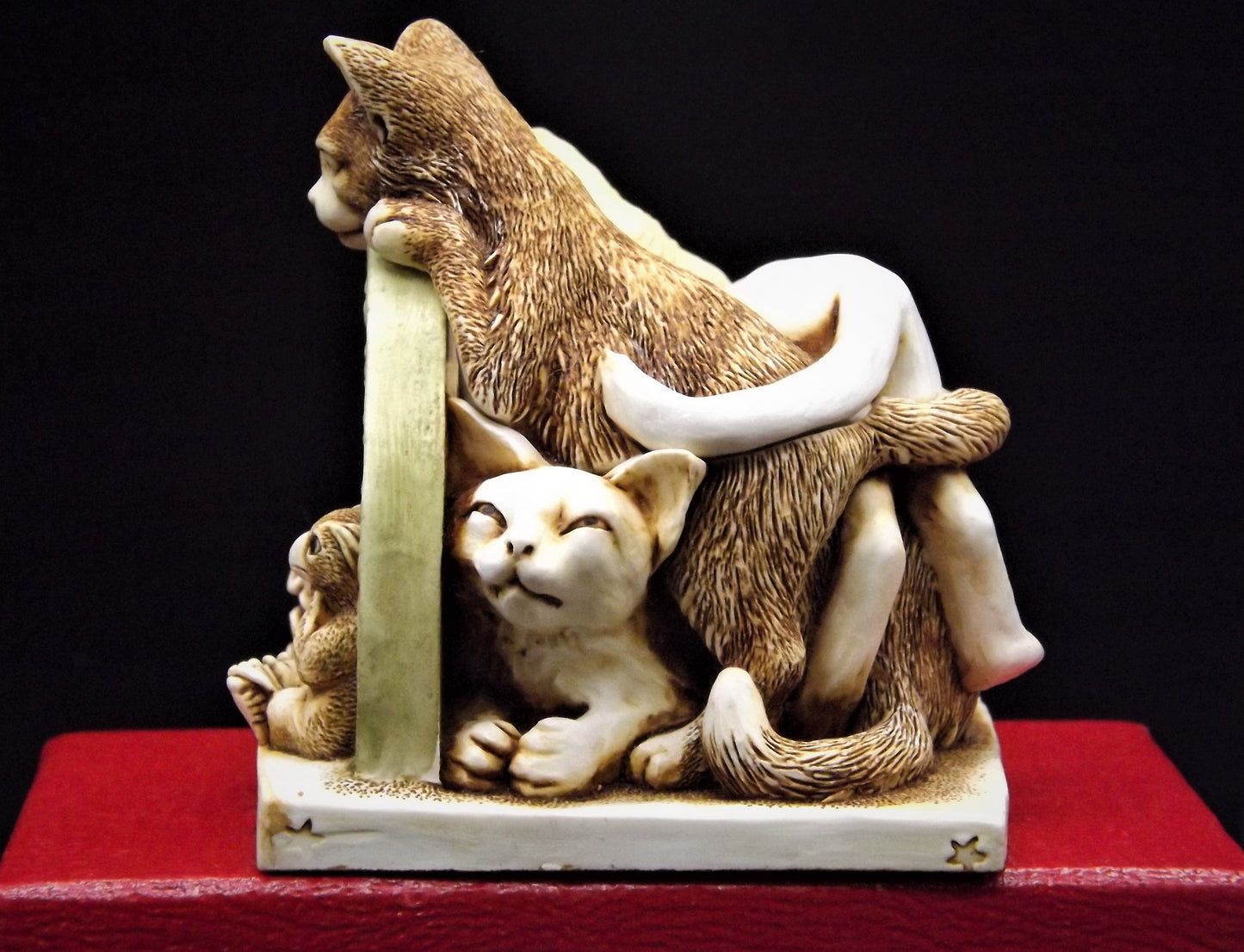 Retired 1998 Harmony Kingdom "Sneak Preview'" Jest Figurine TJICE98 with original box. Excellent condition.