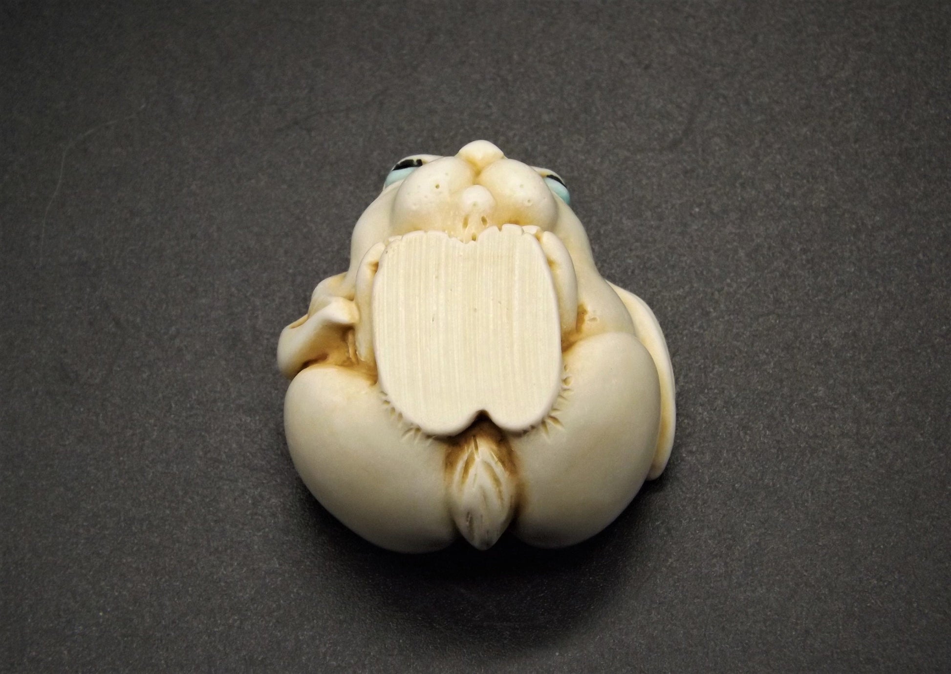 Retired 2000 Harmony Kingdom "Fergie '" Roly Poly Jest Figurine TJRPRA without original box. Excellent condition.