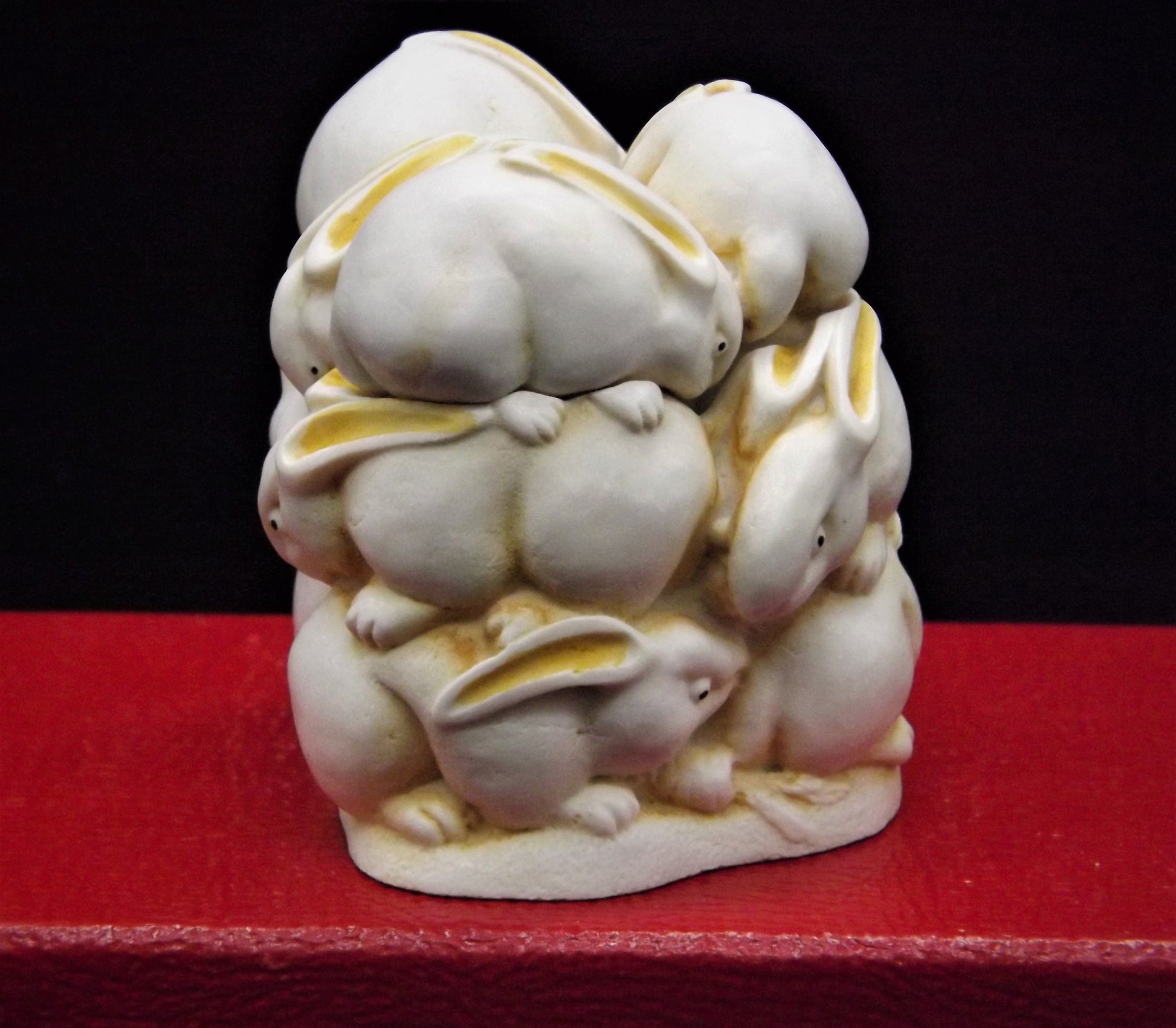 Retired 1995 Harmony Kingdom "At The Hop" Jest Figurine TJLEPO without original box. Excellent condition.