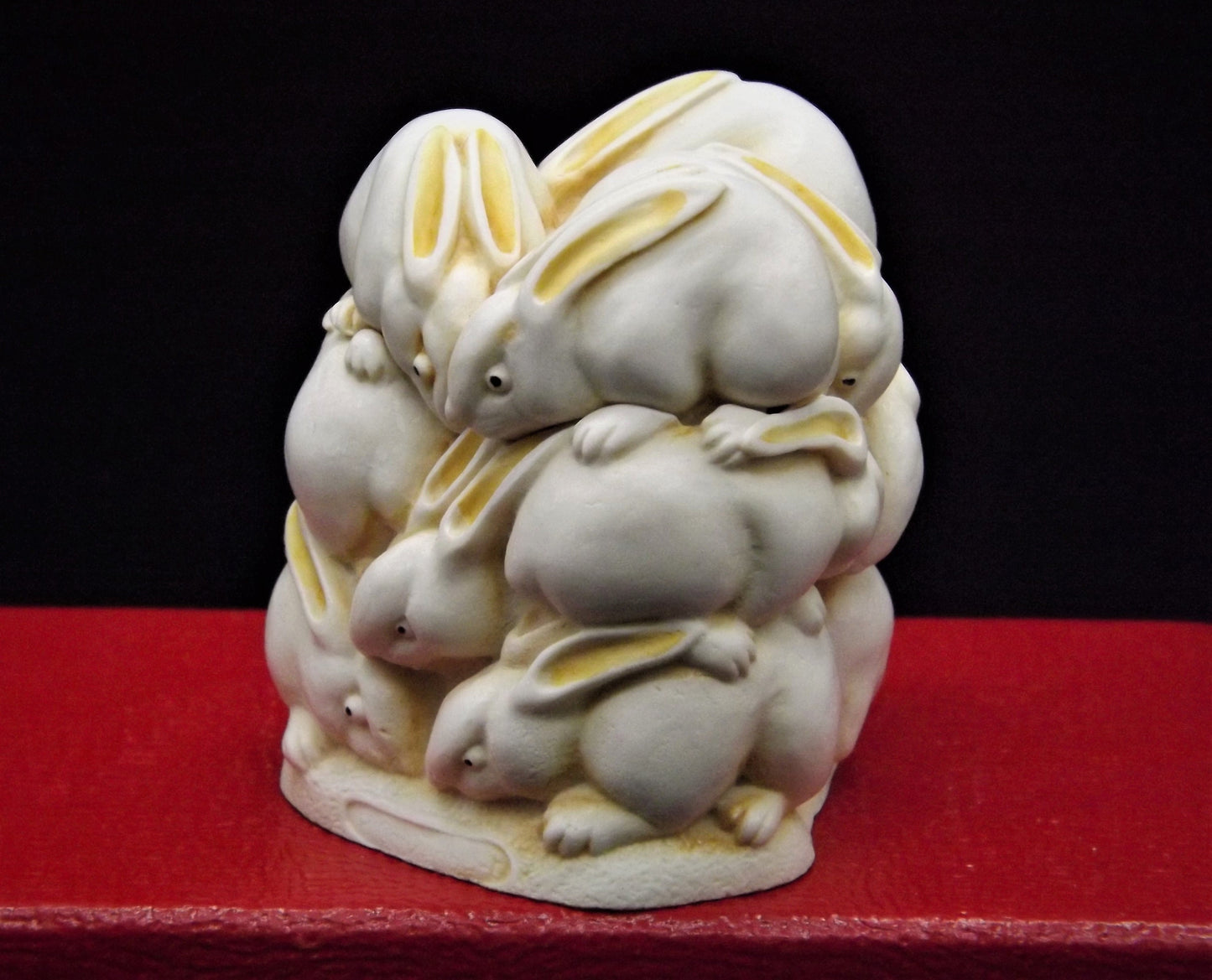 Retired 1995 Harmony Kingdom "At The Hop" Jest Figurine TJLEPO without original box. Excellent condition.