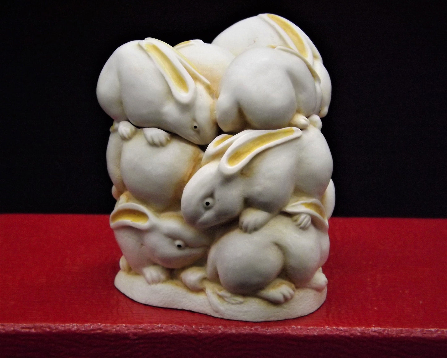 Retired 1995 Harmony Kingdom "At The Hop" Jest Figurine TJLEPO without original box. Excellent condition.