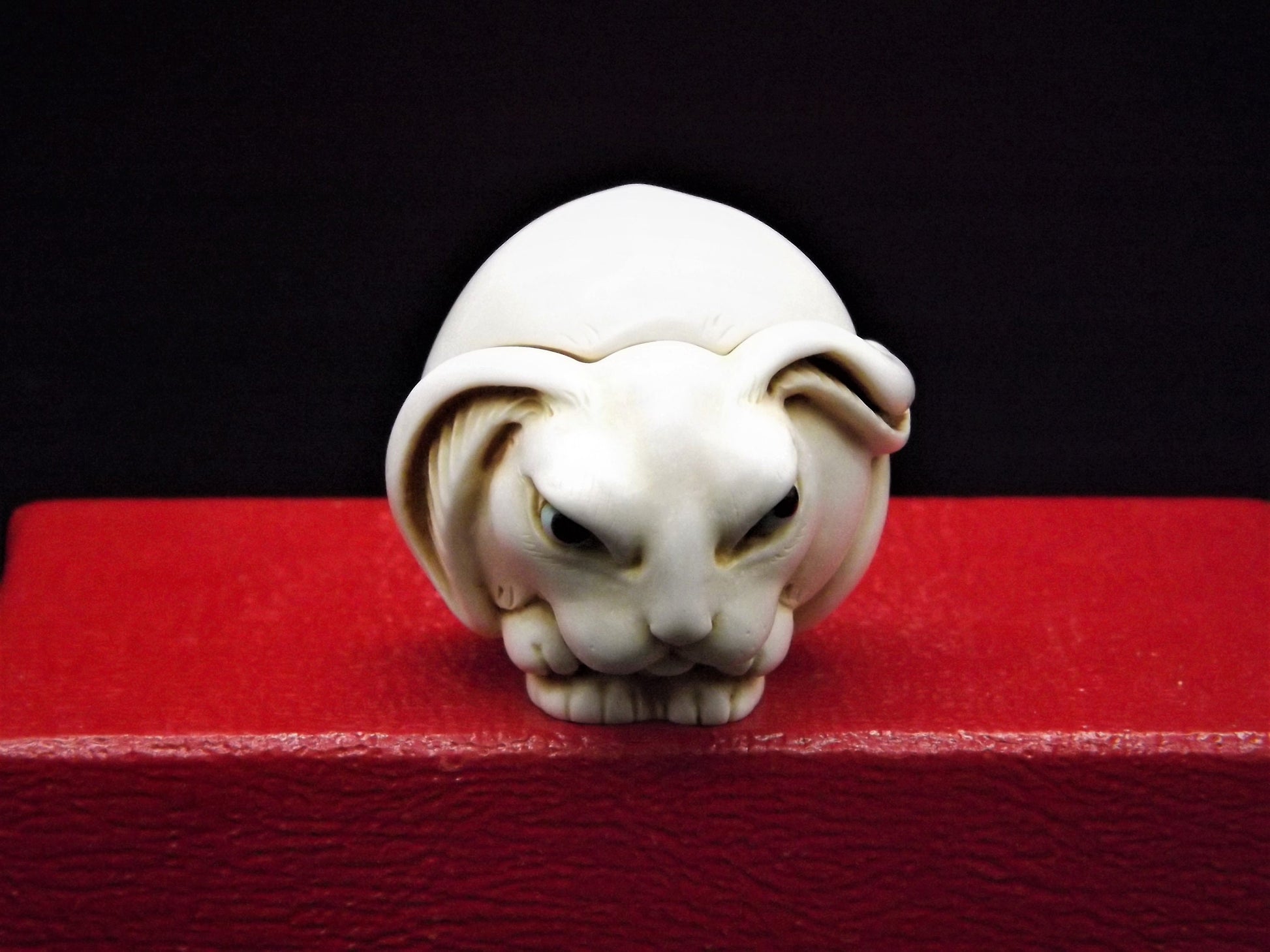 Retired 2000 Harmony Kingdom "Fergie '" Roly Poly Jest Figurine TJRPRA without original box. Excellent condition.