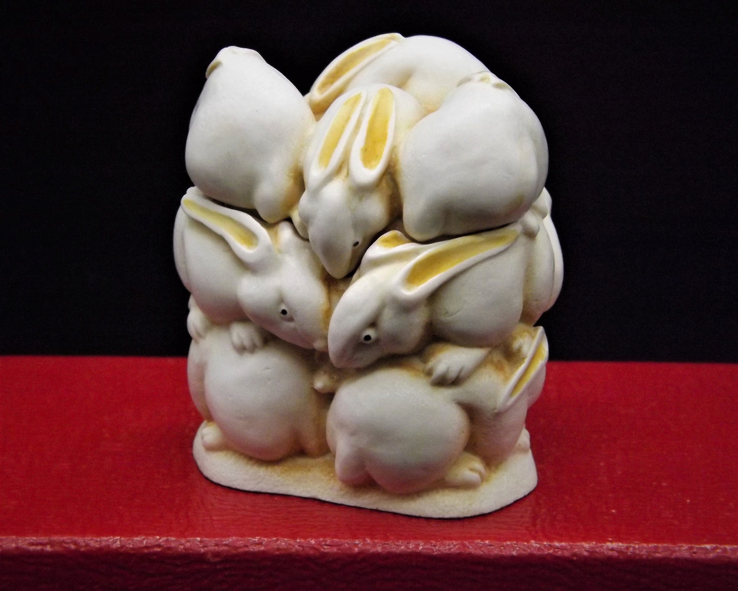 Retired 1995 Harmony Kingdom "At The Hop" Jest Figurine TJLEPO without original box. Excellent condition.