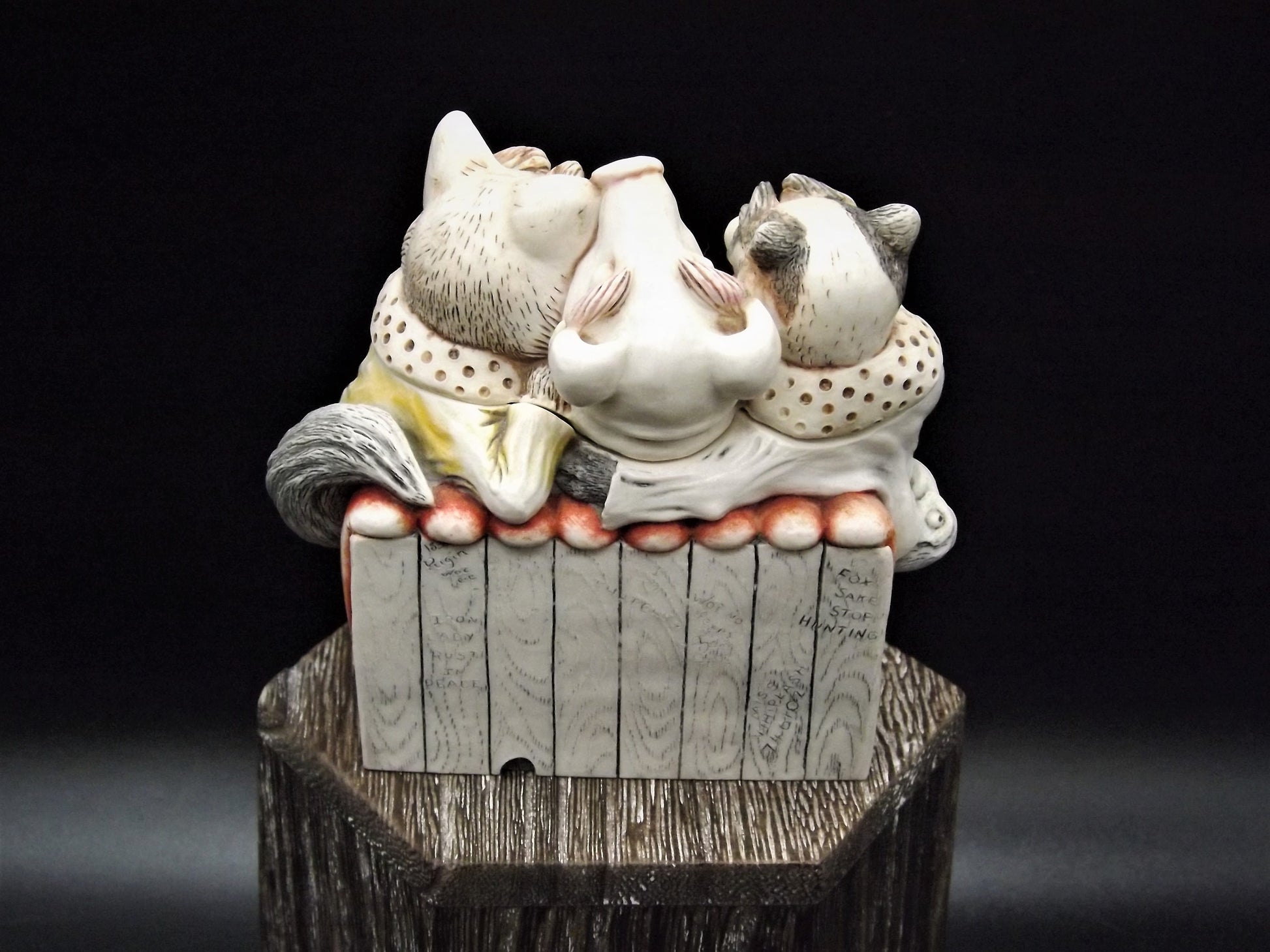 Harmony Kingdom House Party Figurine: Event Piece, AB Variation