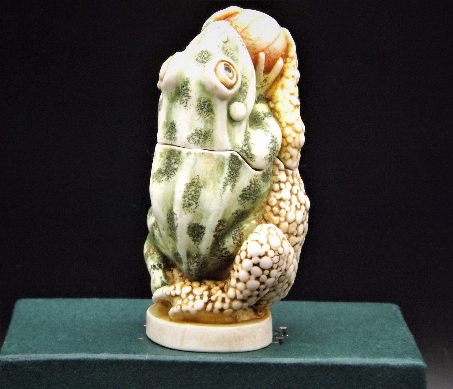 Harmony Kingdom Frog Figurine: Jump Shot, Limited Edition (1999)