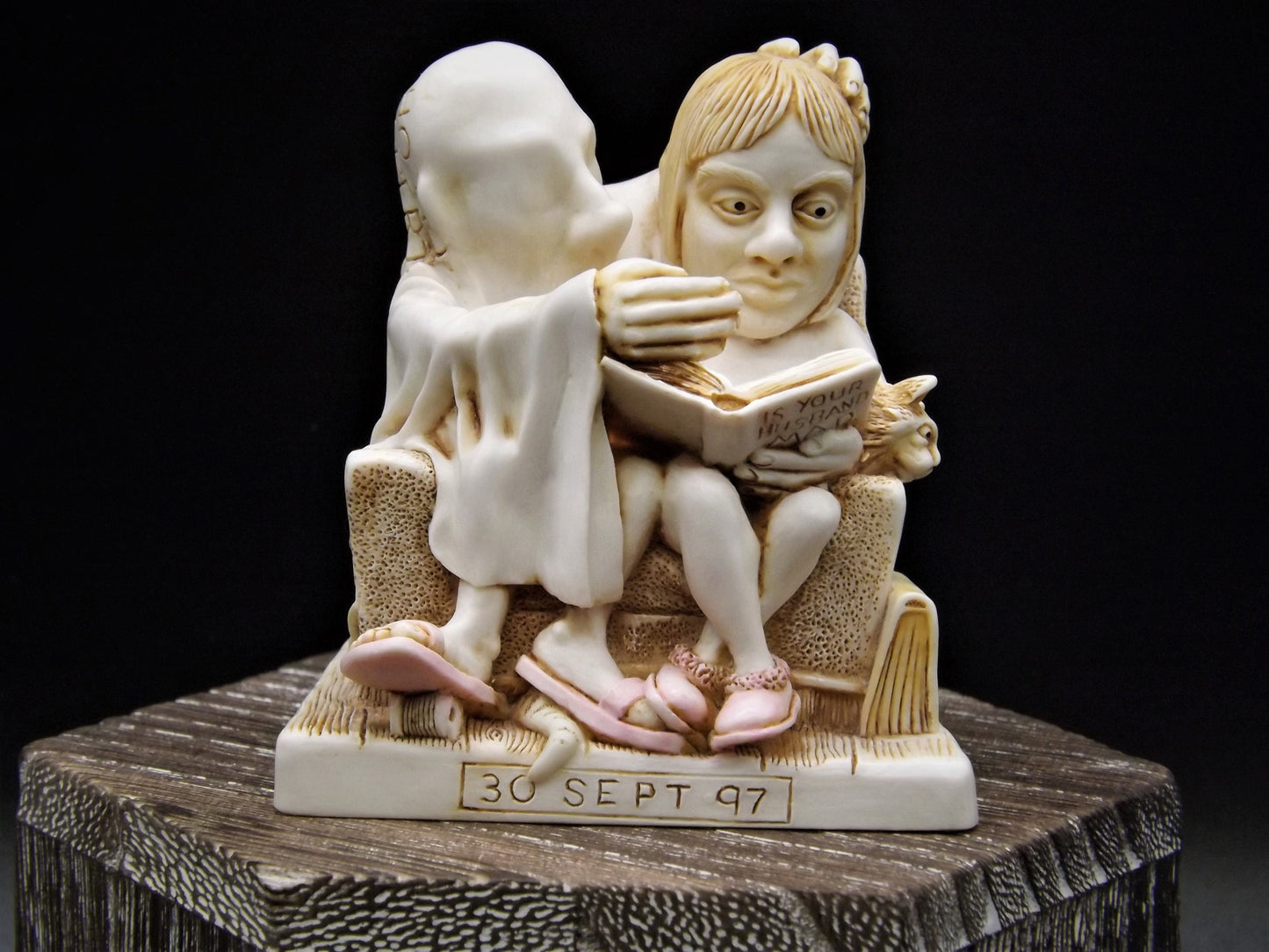 Harmony Kingdom Cotton Anniversary Figurine: Royal Watch Collector's Club