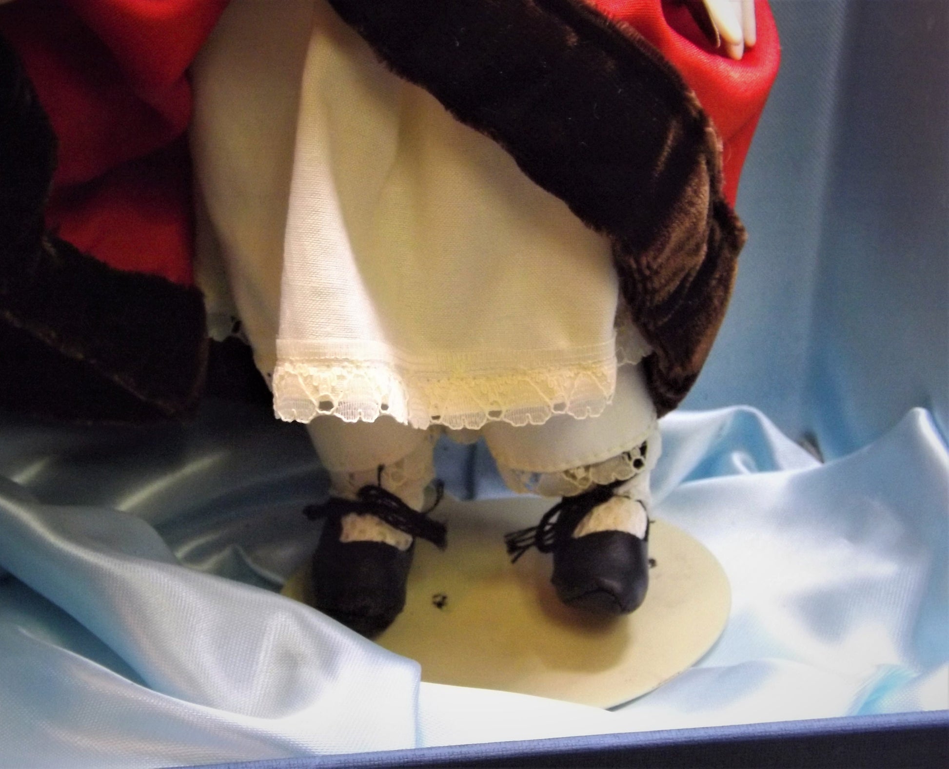 Vintage original Royal Doulton Nisbet Doll never removed from box! This is Winter #7603 excellent condition.