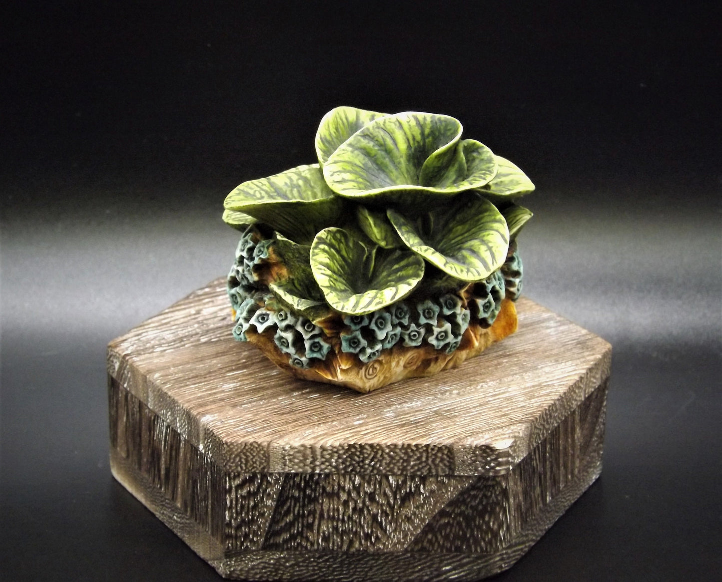 Retired 1998 Harmony Kingdom Garden Lord Byron "Forget me not" piece Excellent condition a Harmony Kingdom box