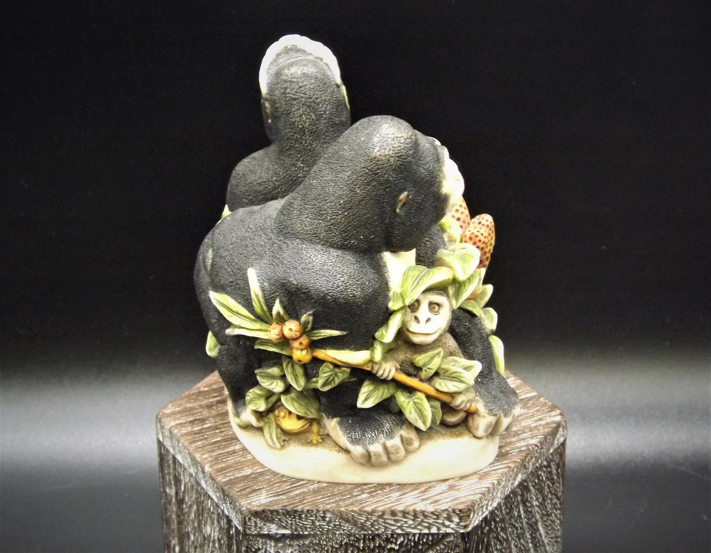 Harmony Kingdom Queen of the Jungle Figurine - 1999 Event Piece