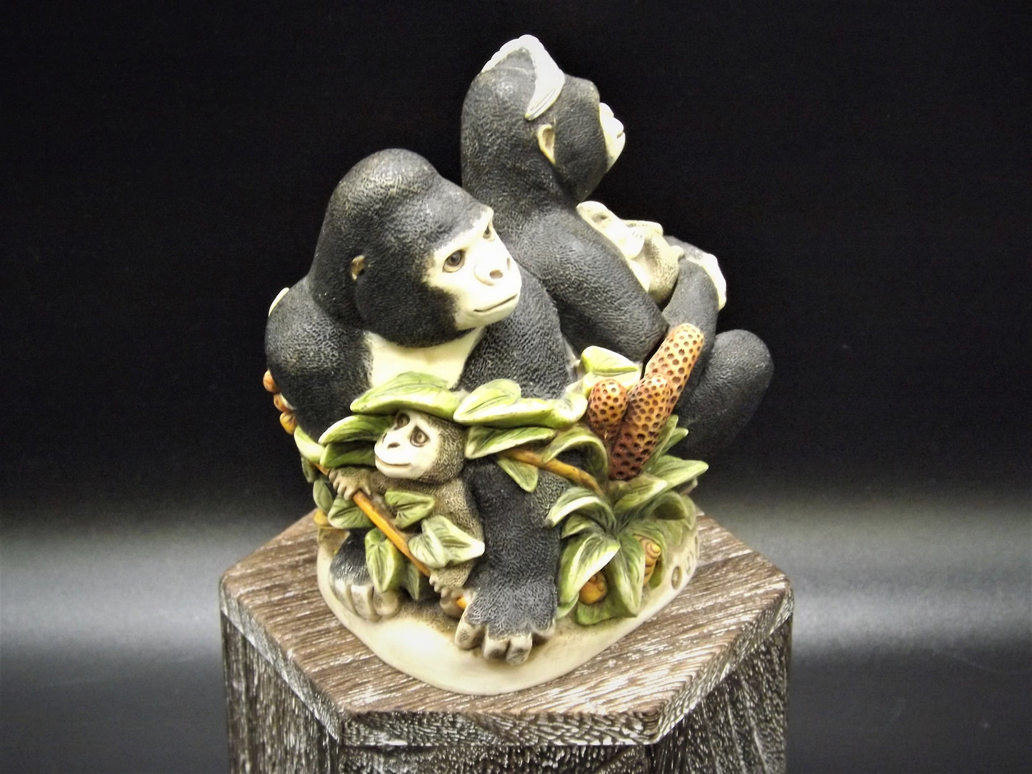 Harmony Kingdom Queen of the Jungle Figurine - 1999 Event Piece