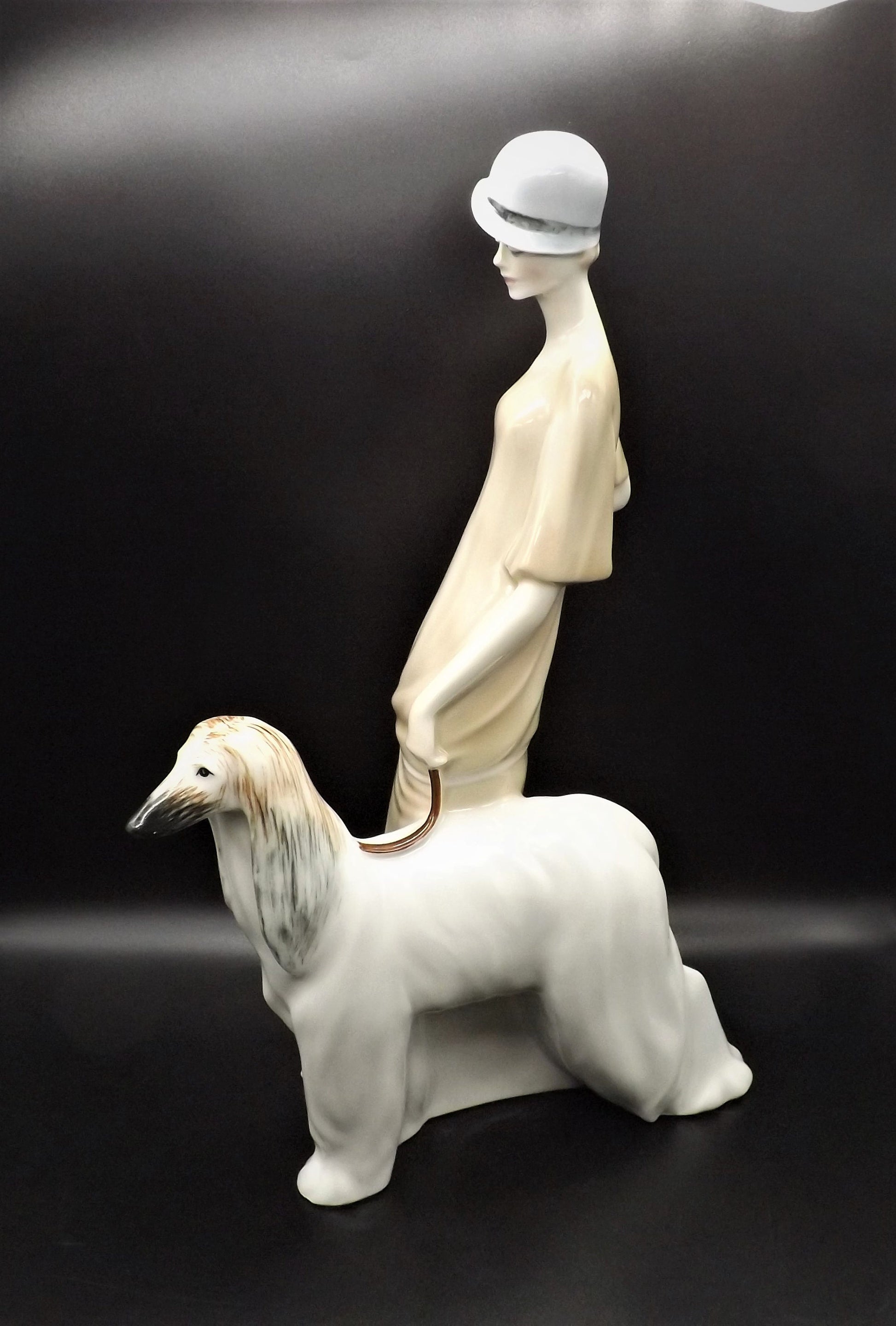 Vintage Royal Doulton Figurine: Promenade Lady with Dog, HN 3072