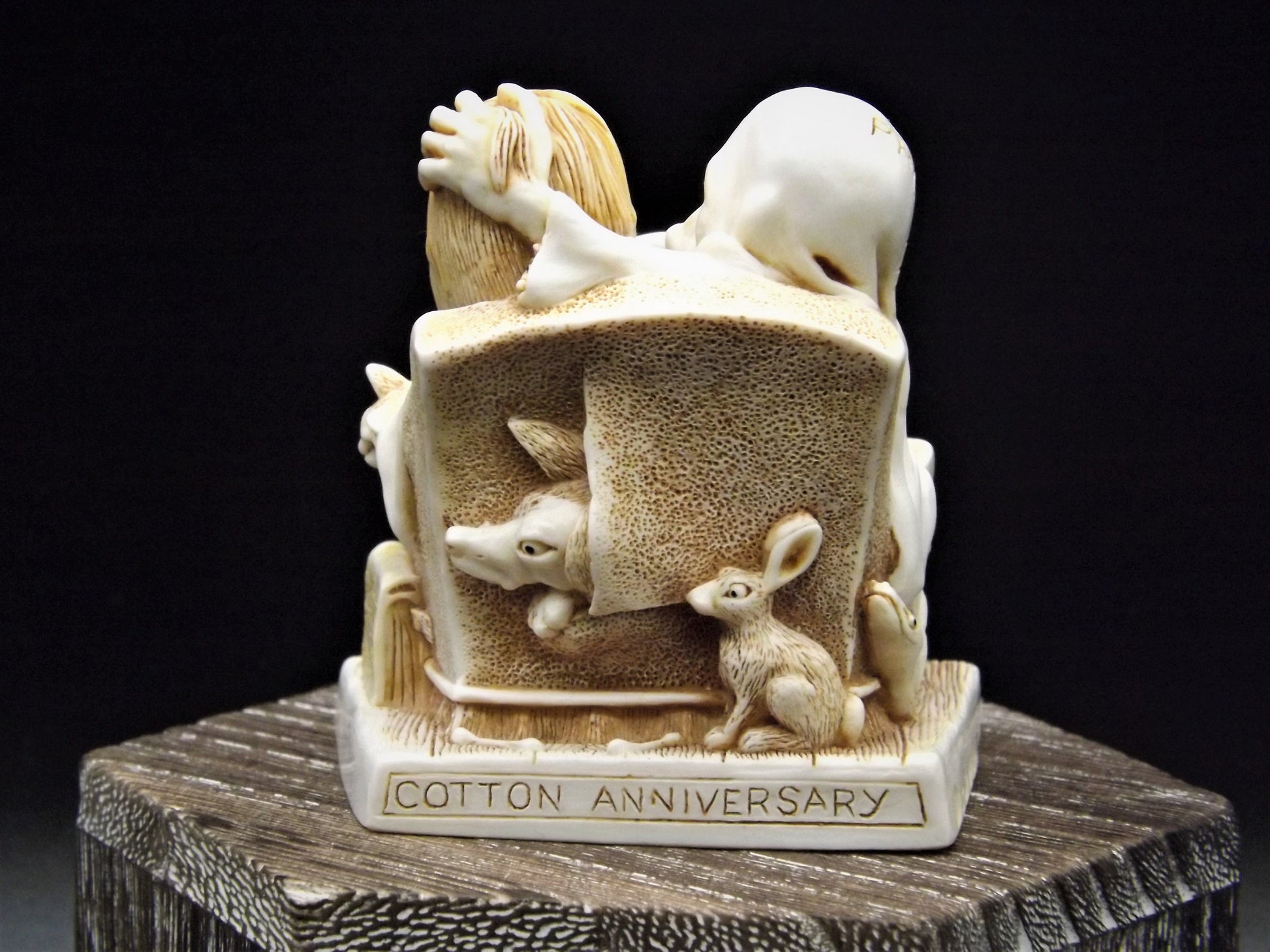 Harmony Kingdom Cotton Anniversary Figurine: Royal Watch Collector's Club