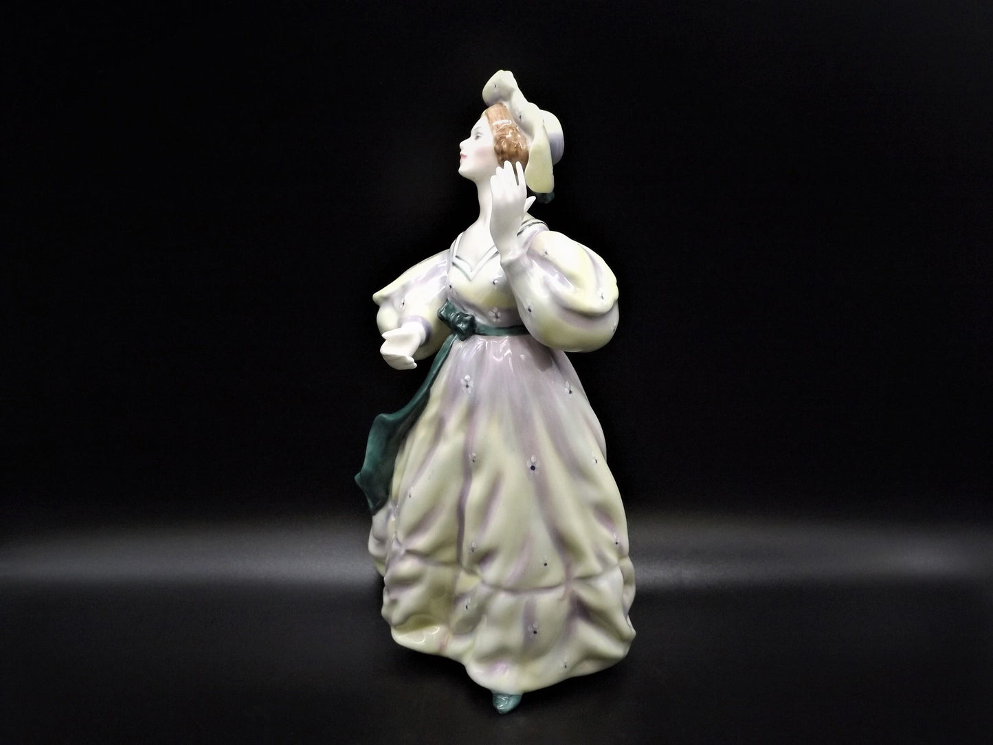 Vintage Royal Doulton Bone China Figurine: Grand Manner Lady HN2723