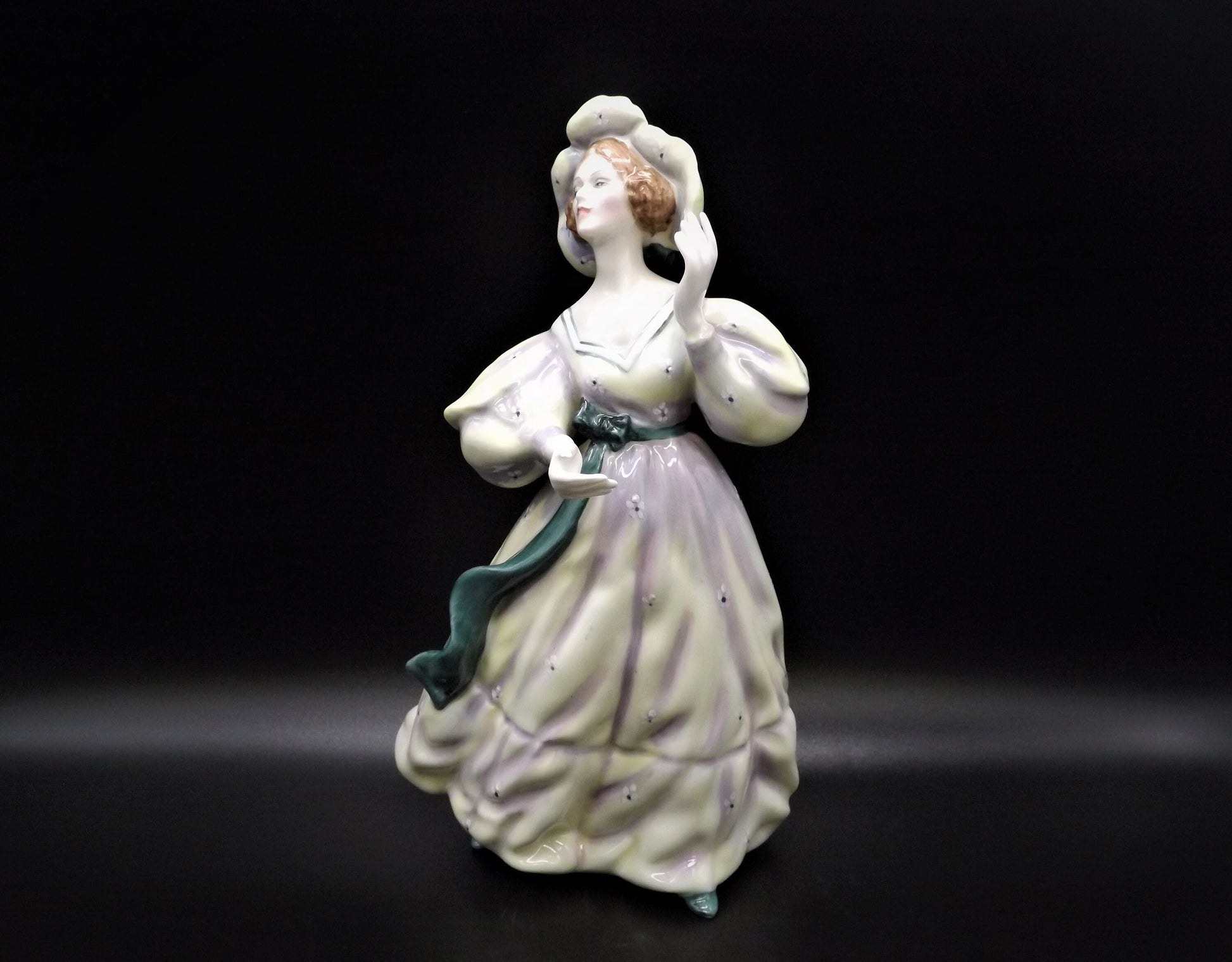 Vintage Royal Doulton Bone China Figurine: Grand Manner Lady HN2723