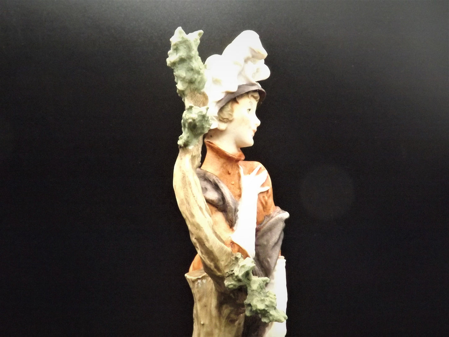 Giuseppe Armani Porcelain Figurine: Lady with Dog, Florence Italy