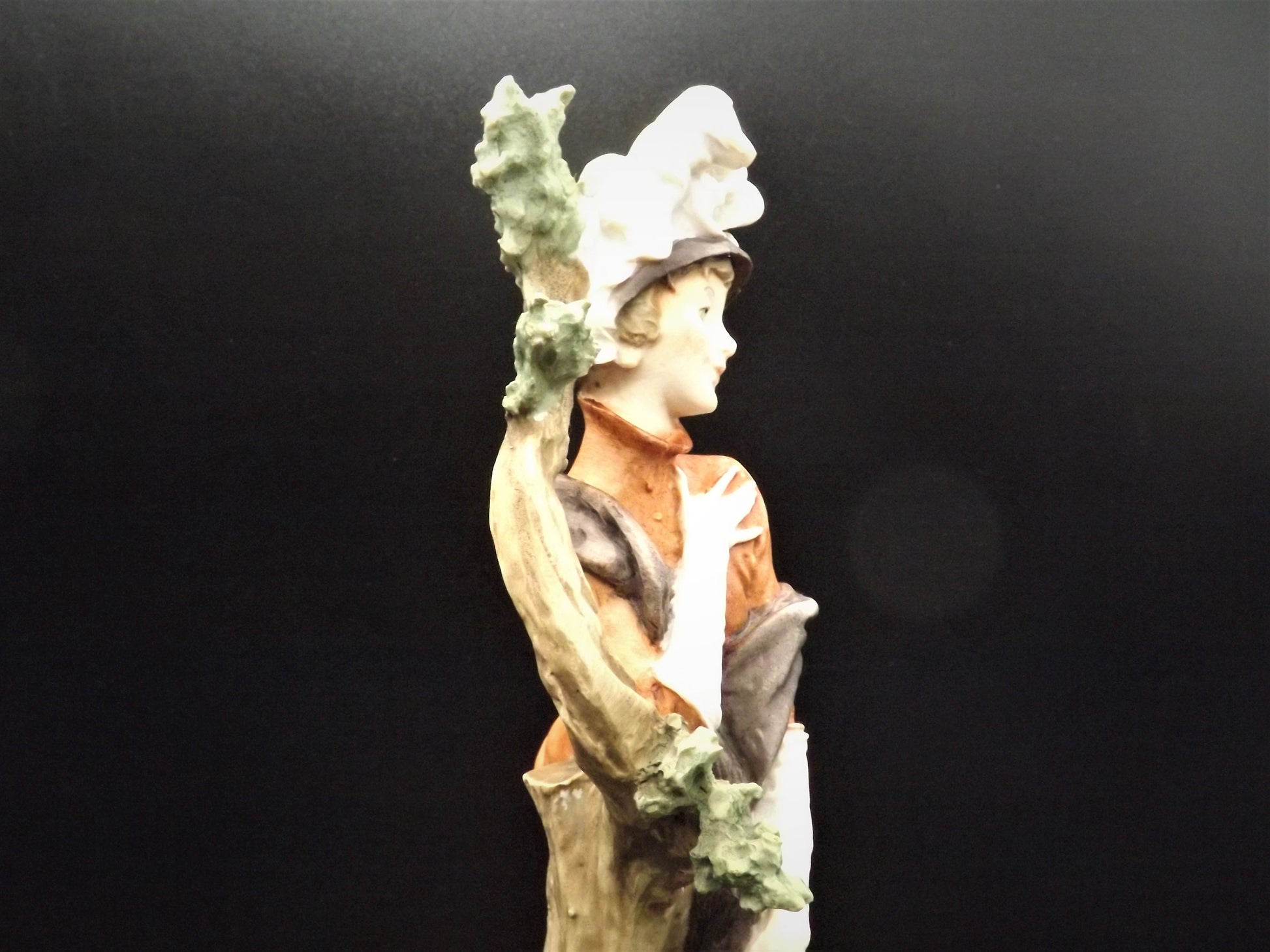 Giuseppe Armani Porcelain Figurine: Lady with Dog, Florence Italy