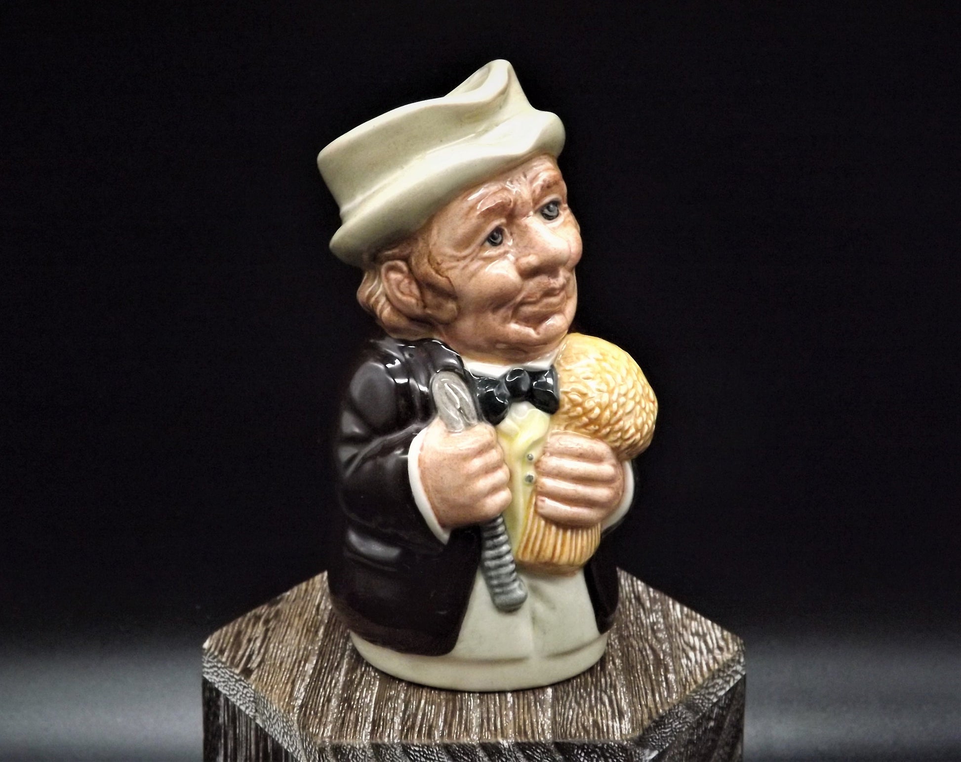 Closeout Sale! Vintage 1983 Royal Doulton Doultonville Collection Toby Jug D-6701 Mr. Furrow The Farmer. Excellent condition no box.