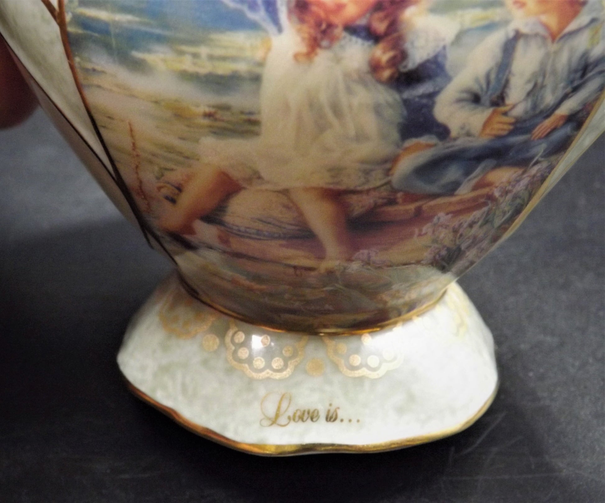 Vintage Ardleigh Elliot "Love Is" Music Box. Third issue from the Walking in Faith Series, Plays Greatest love of all. LE 590. With COA.