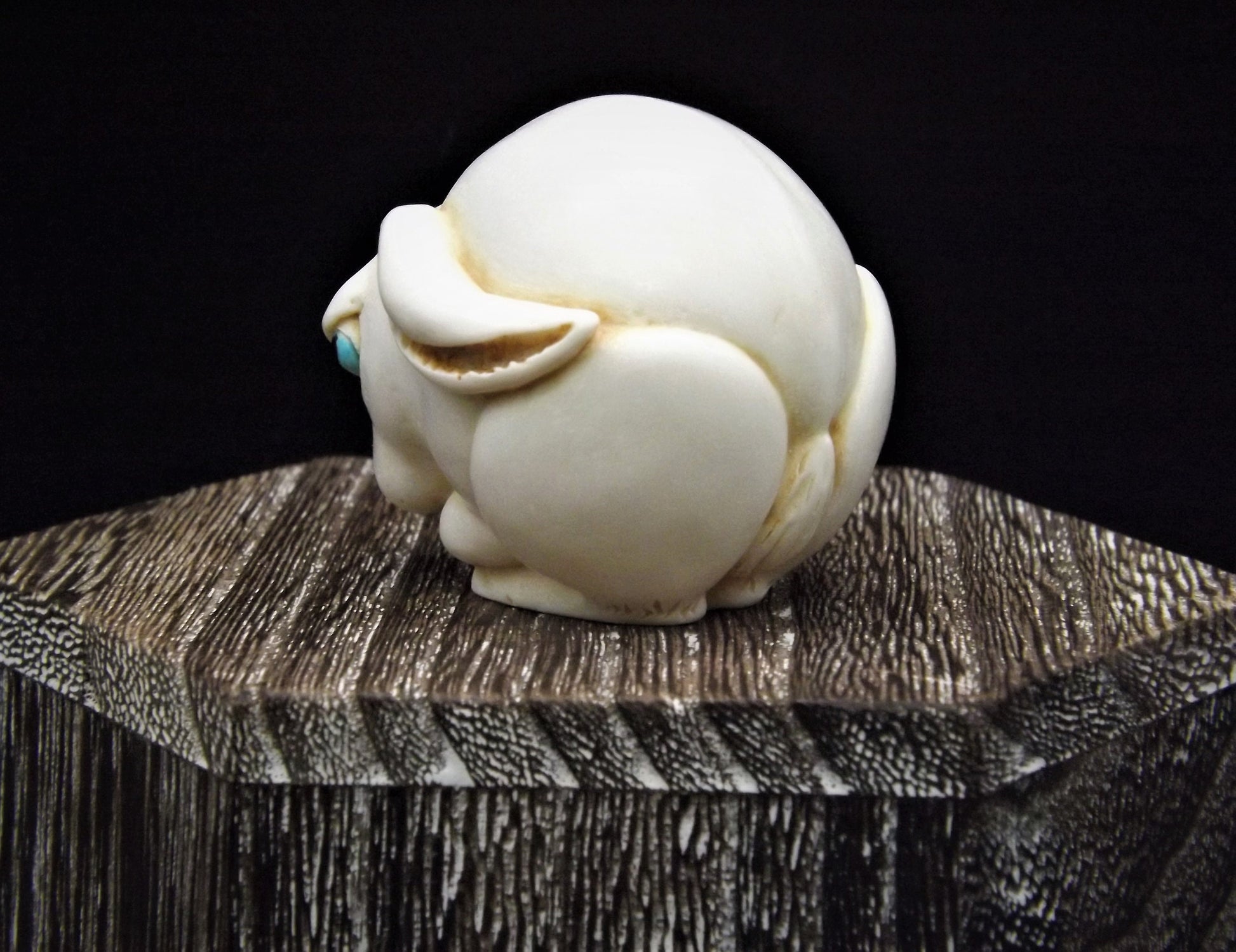 Retired Harmony Kingdom 'Fergie' Rabbit Figurine - Roly Poly Hard Body