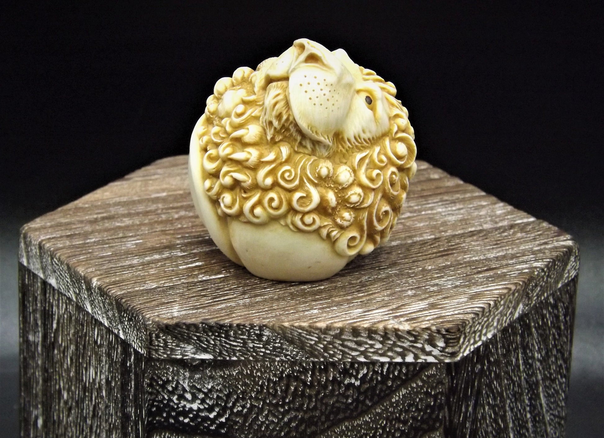 Retired Harmony Kingdom Roly Poly "Garcia" Lion Figurine