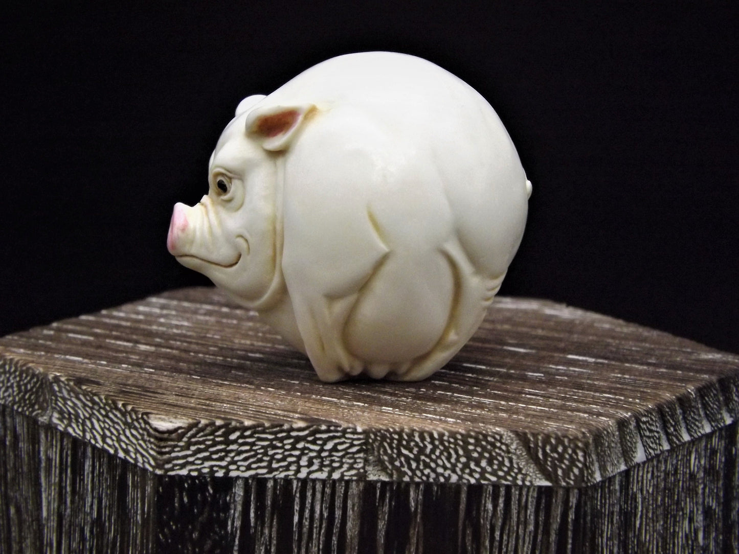 Harmony Kingdom Roly Poly 'Curly' Pig Figurine - Retired