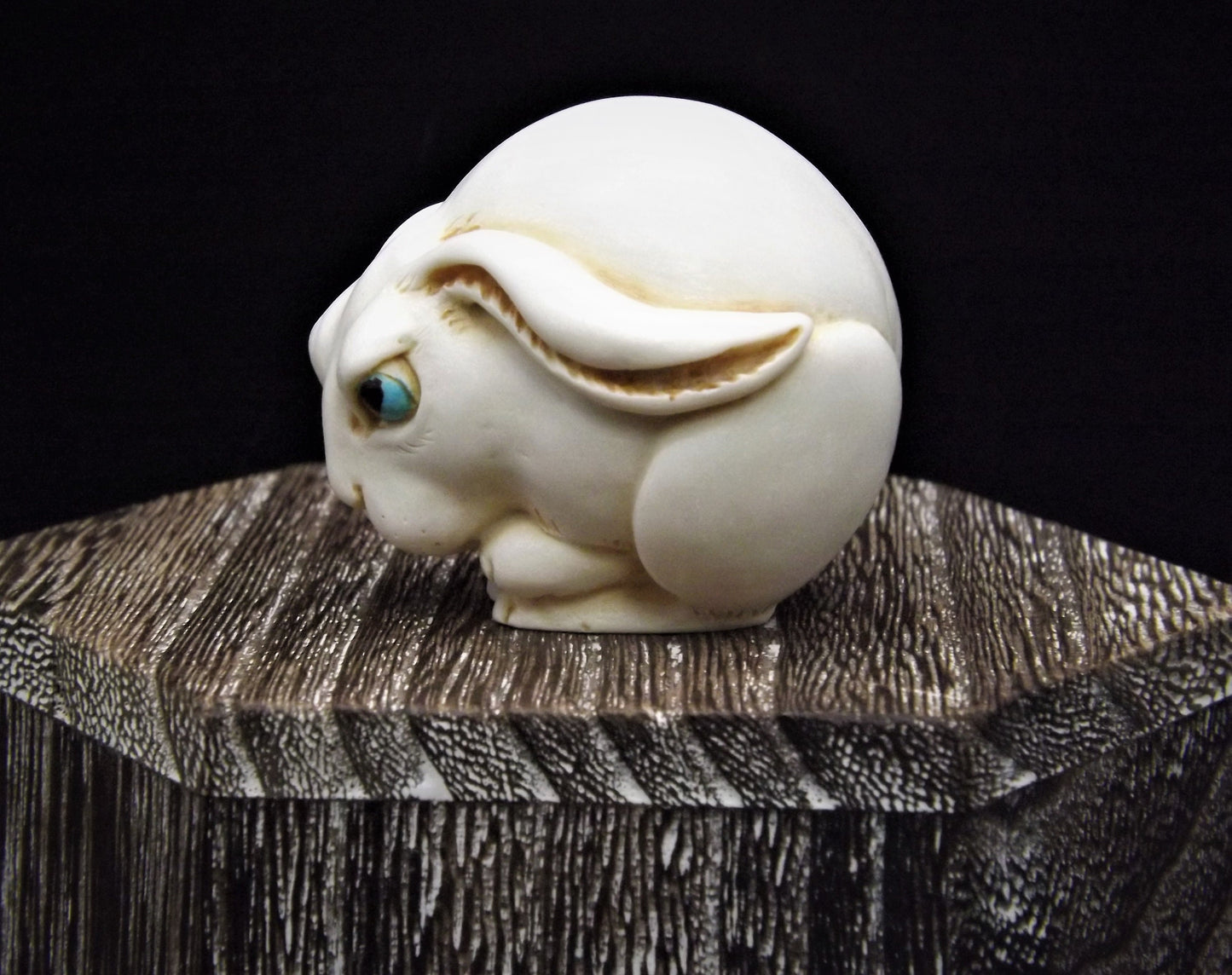 Retired Harmony Kingdom 'Fergie' Rabbit Figurine - Roly Poly Hard Body