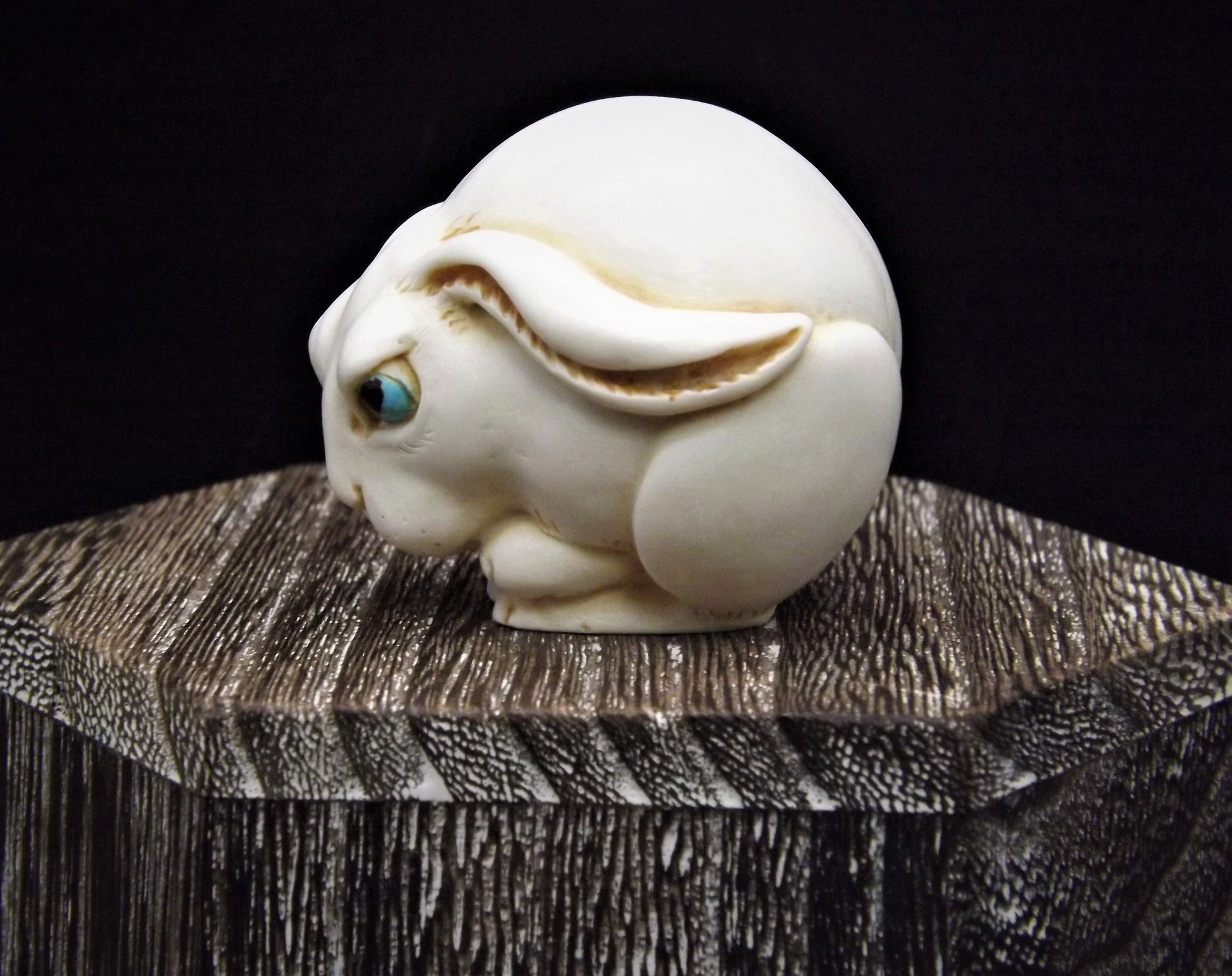 Retired Harmony Kingdom 'Fergie' Rabbit Figurine - Roly Poly Hard Body