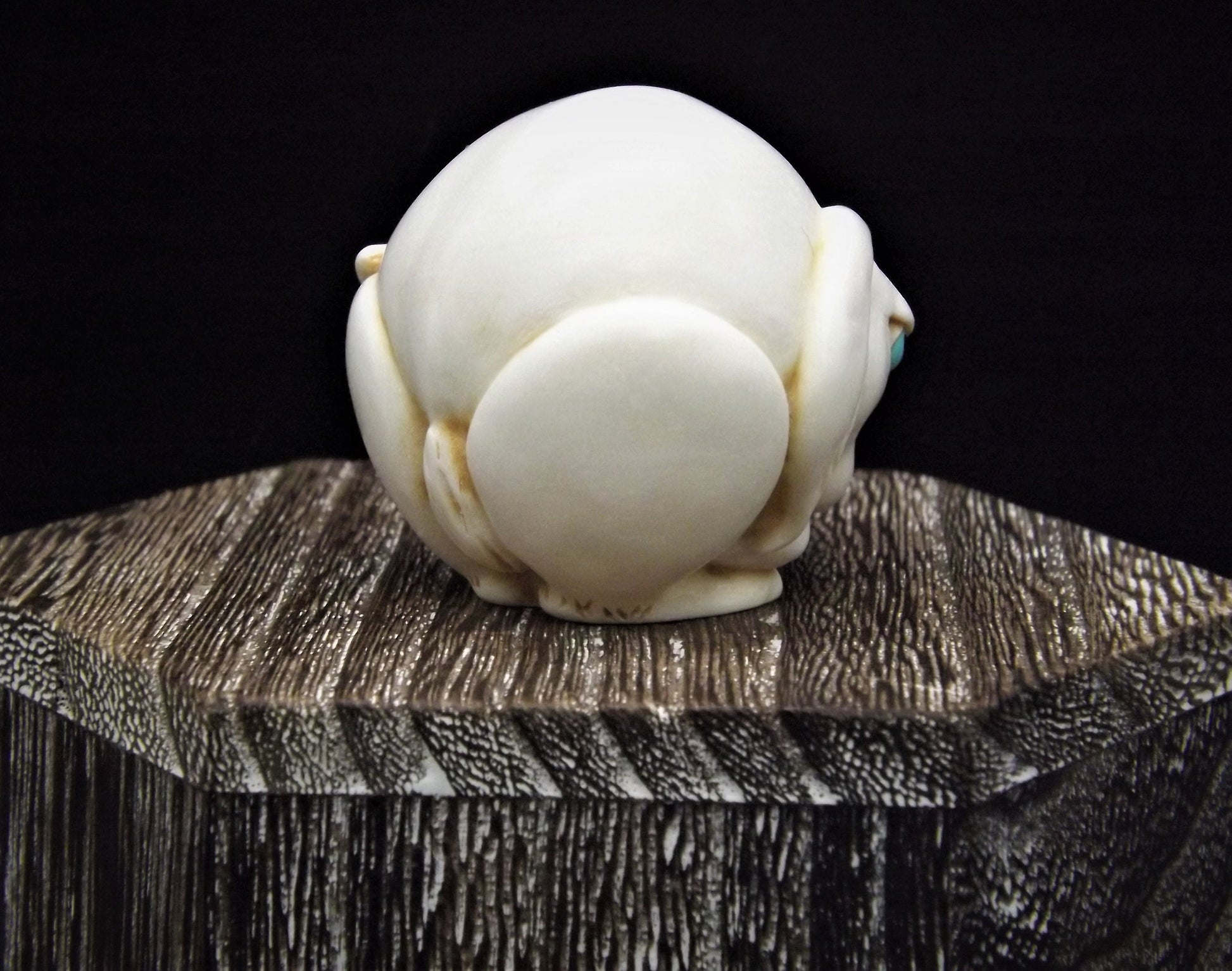 Retired Harmony Kingdom 'Fergie' Rabbit Figurine - Roly Poly Hard Body