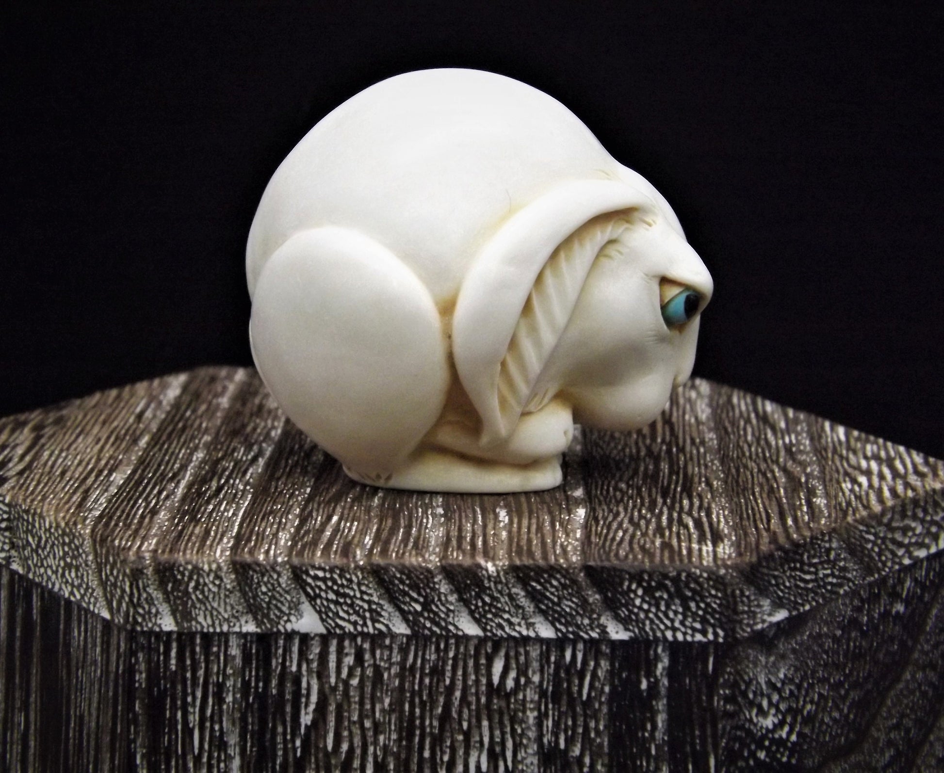 Retired Harmony Kingdom 'Fergie' Rabbit Figurine - Roly Poly Hard Body