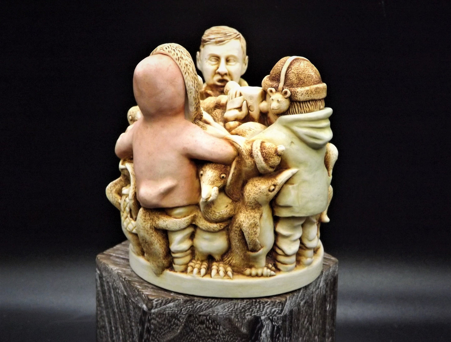 Retired Harmony Kingdom Antarctic Antics Treasure Jest Box Figurine