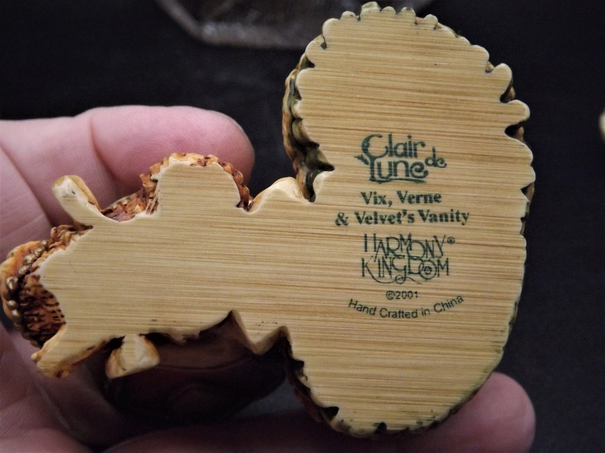 Harmony Kingdom Clair De Lune: Vix, Verne & Velvet's Vanity Treasure Jest