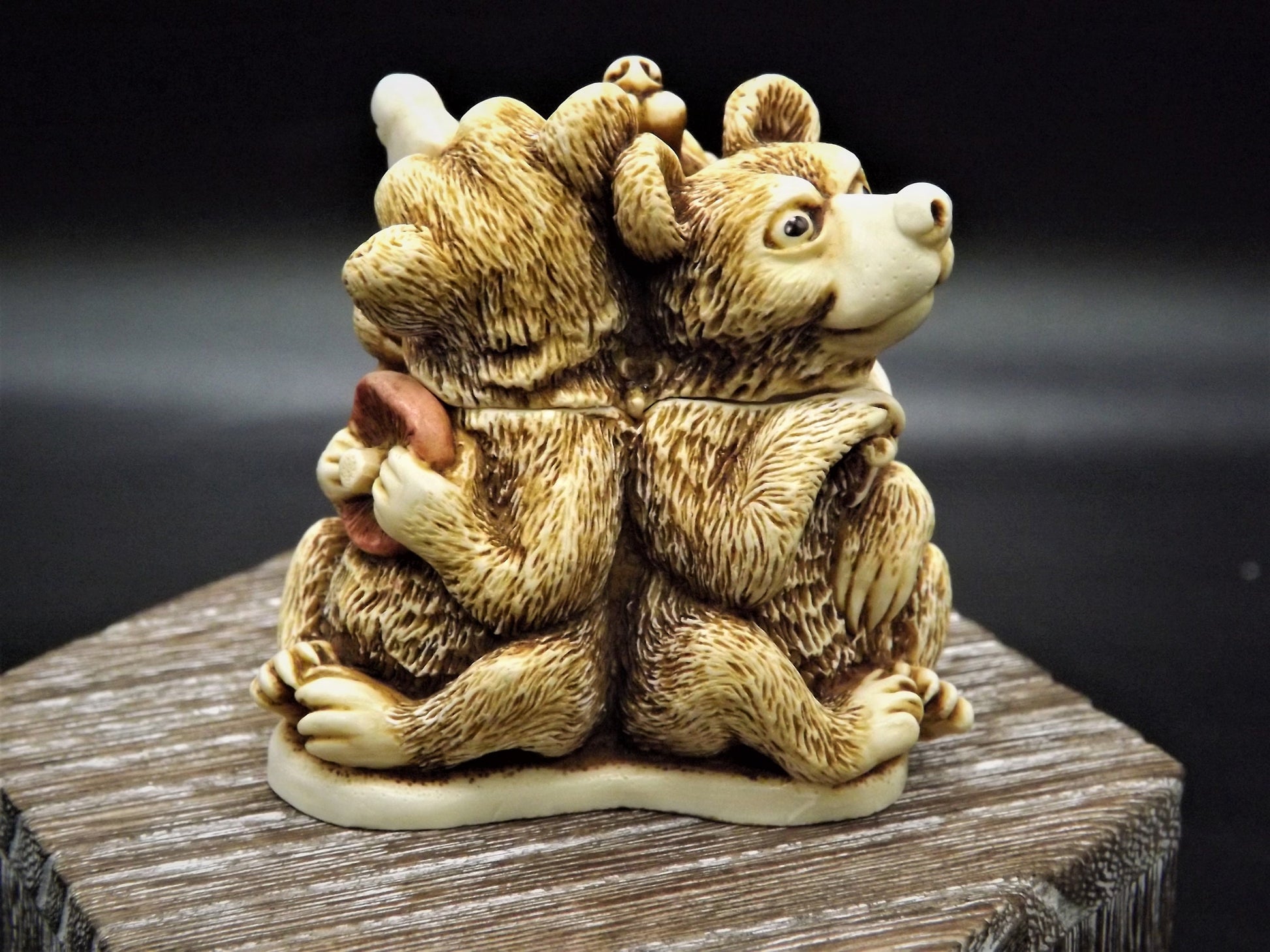 Harmony Kingdom Oktobearfest Figurine - 1997 Event Piece