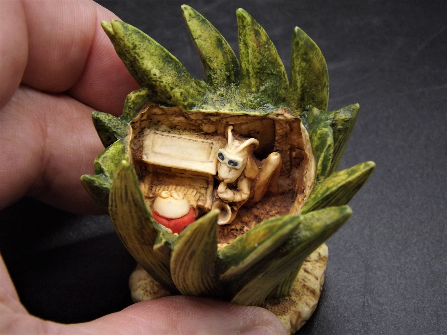 Retired 1998 Harmony Kingdom, Harmony Garden "Iris'" Jest Figurine HGIR no original box. Excellent condition.