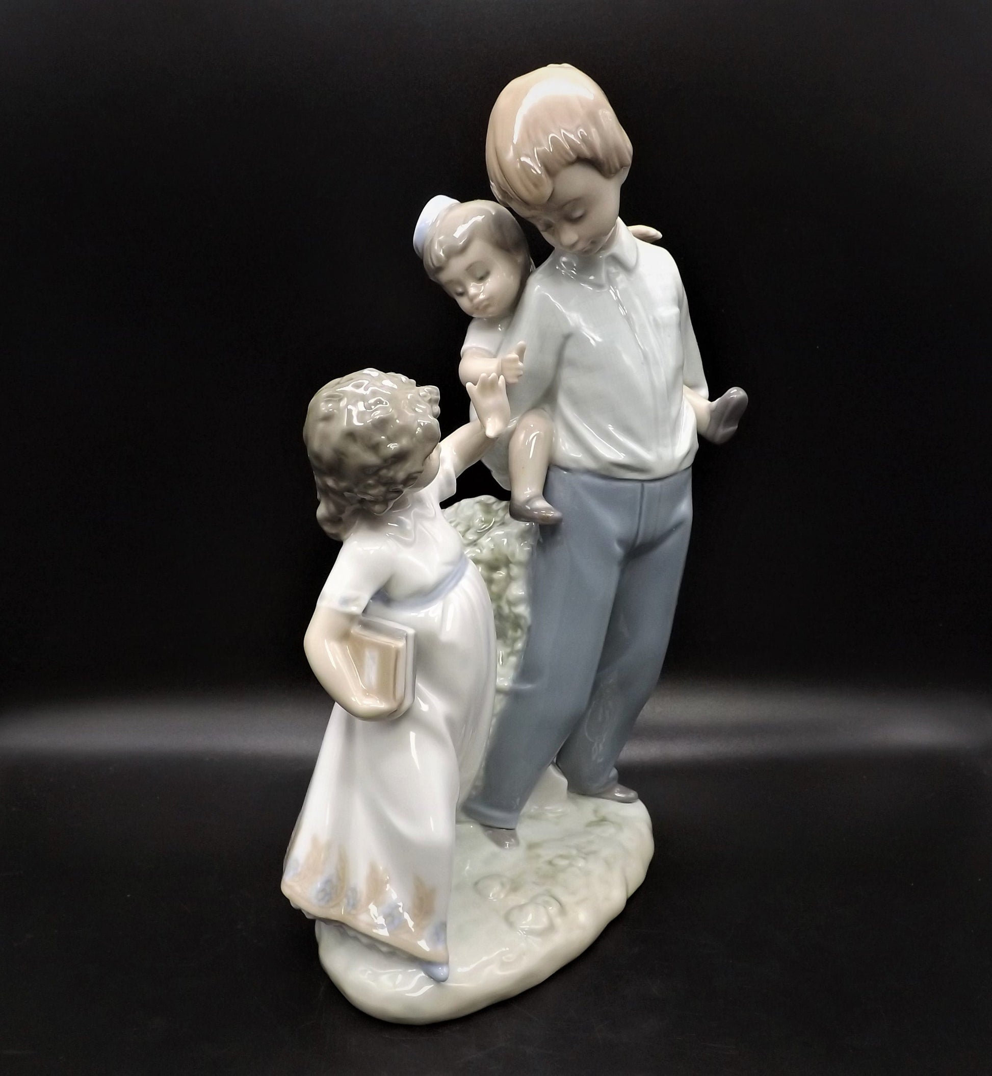 Vintage Lladro "Back to School" Figurine #5702 with Original Box