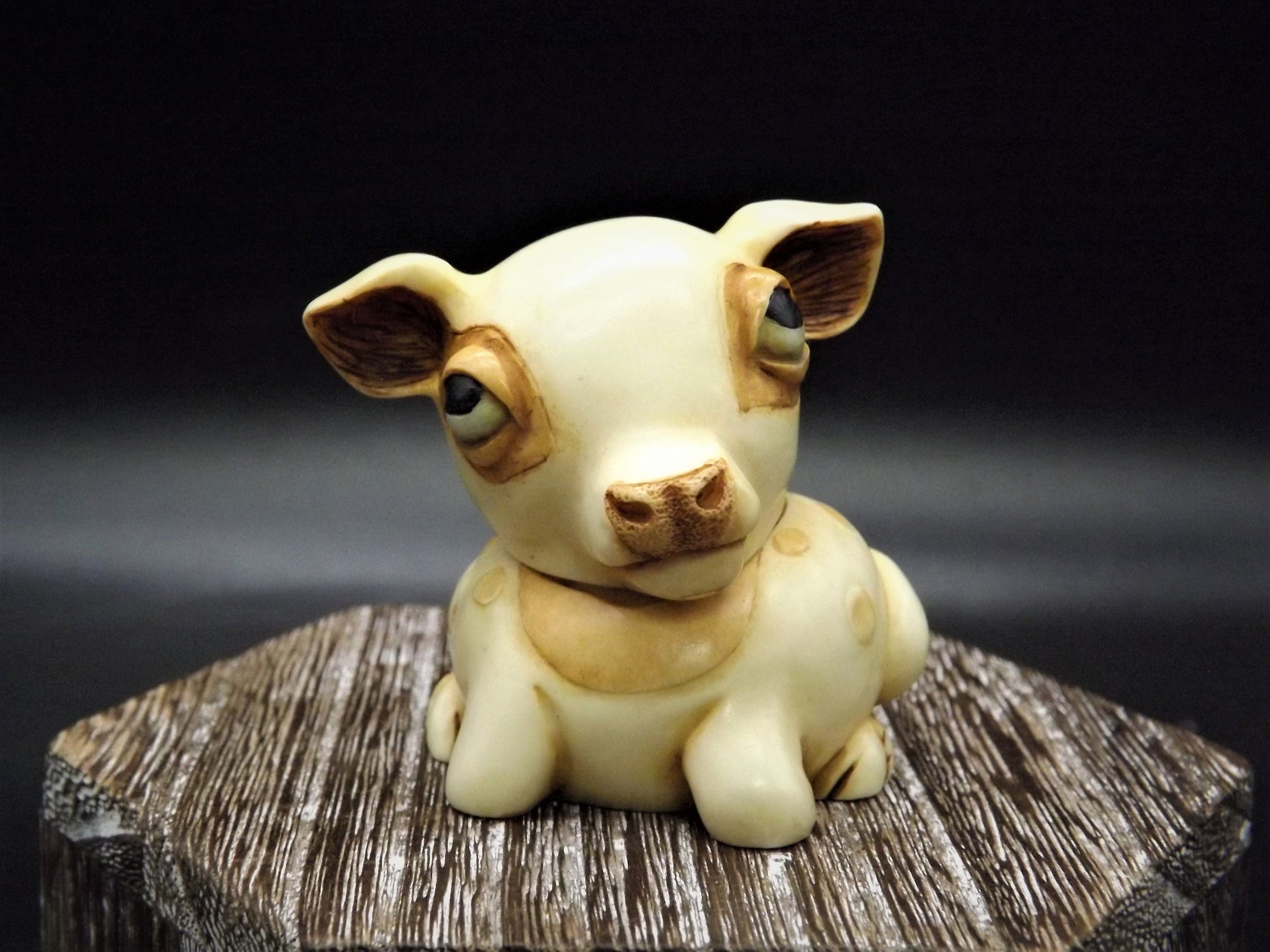 Harmony Kingdom Pot Bellys "Spotsie" Cow Figurine with original box and COA. Excellent condition!