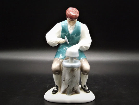 Vintage Royal Doulton Silversmith Figurine: Williamsburg HN2208